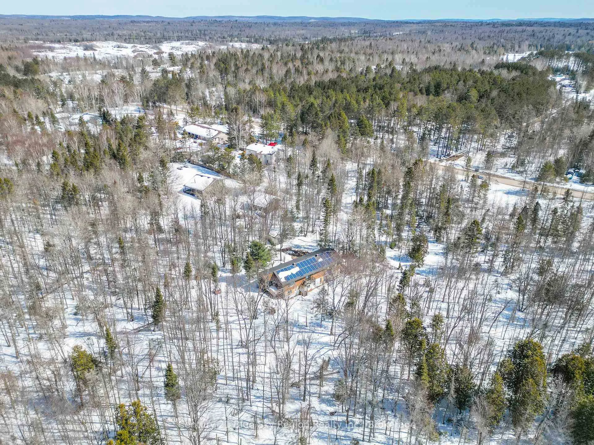 Photo 45 of 55 Chadbourne Drive, North Bay, Airport — HOMEH