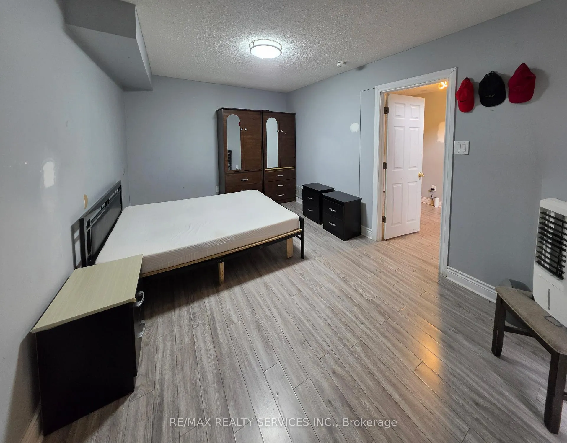 Photo 8 of 377 Mill Street S, Brampton, Brampton South — HOMEH