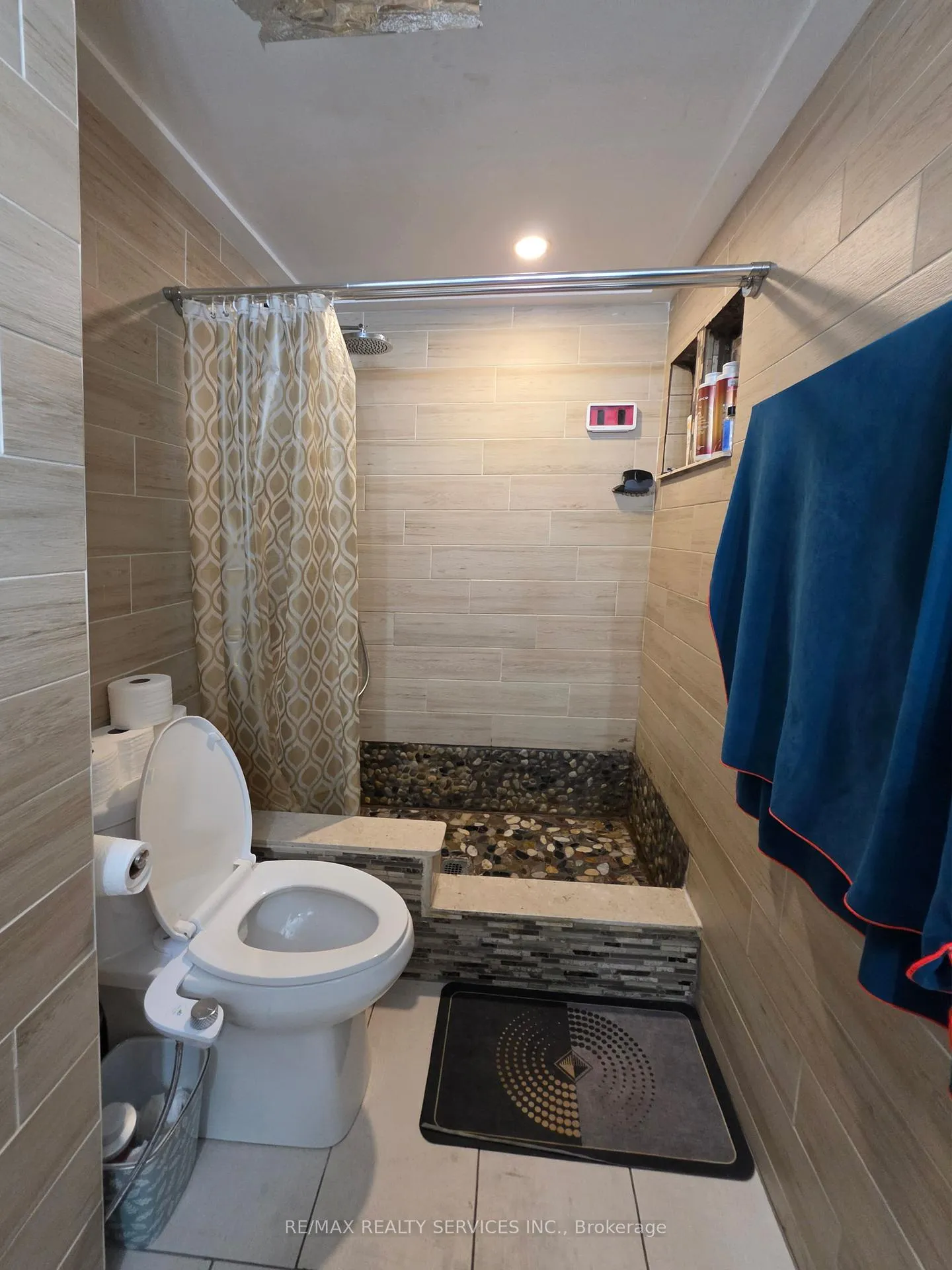 Photo 15 of 377 Mill Street S, Brampton, Brampton South — HOMEH
