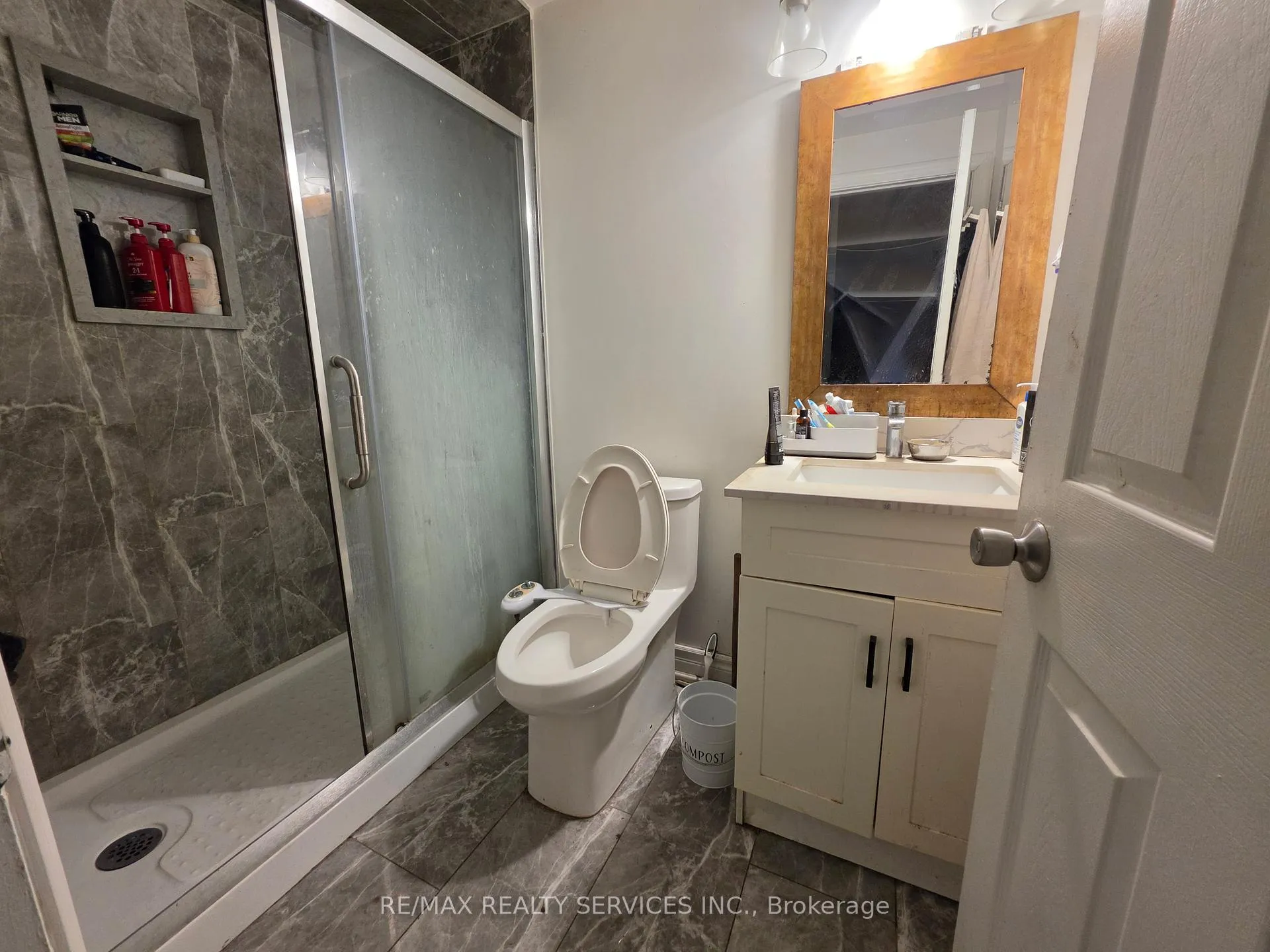 Photo 16 of 377 Mill Street S, Brampton, Brampton South — HOMEH