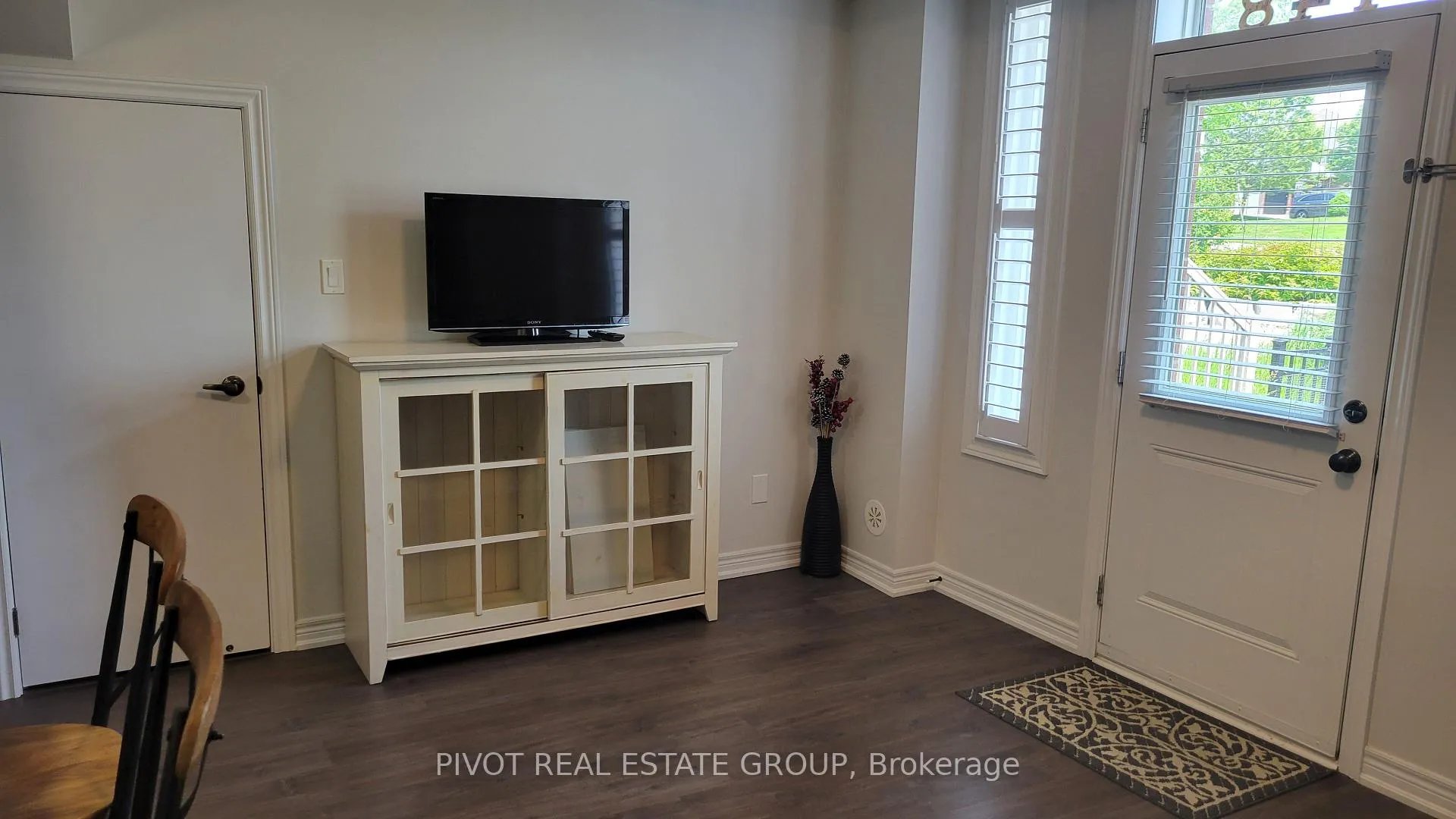 Photo 6 of Unit 23, 148 Watson Parkway N, Guelph, Grange Road — HOMEH