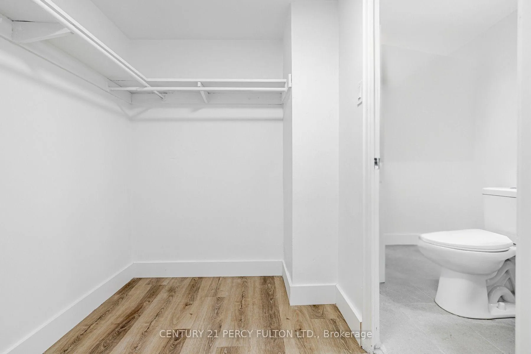 Photo 5 of Unit 702, 2 Park Vista Drive, Toronto, O'Connor-Parkview — HOMEH