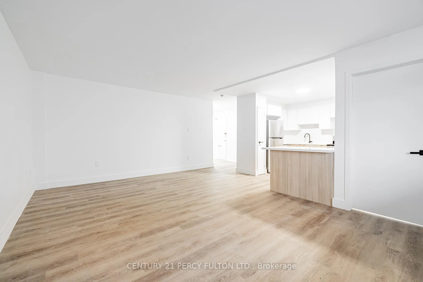 Photo 10 of Unit 702, 2 Park Vista Drive, Toronto, O'Connor-Parkview — HOMEH