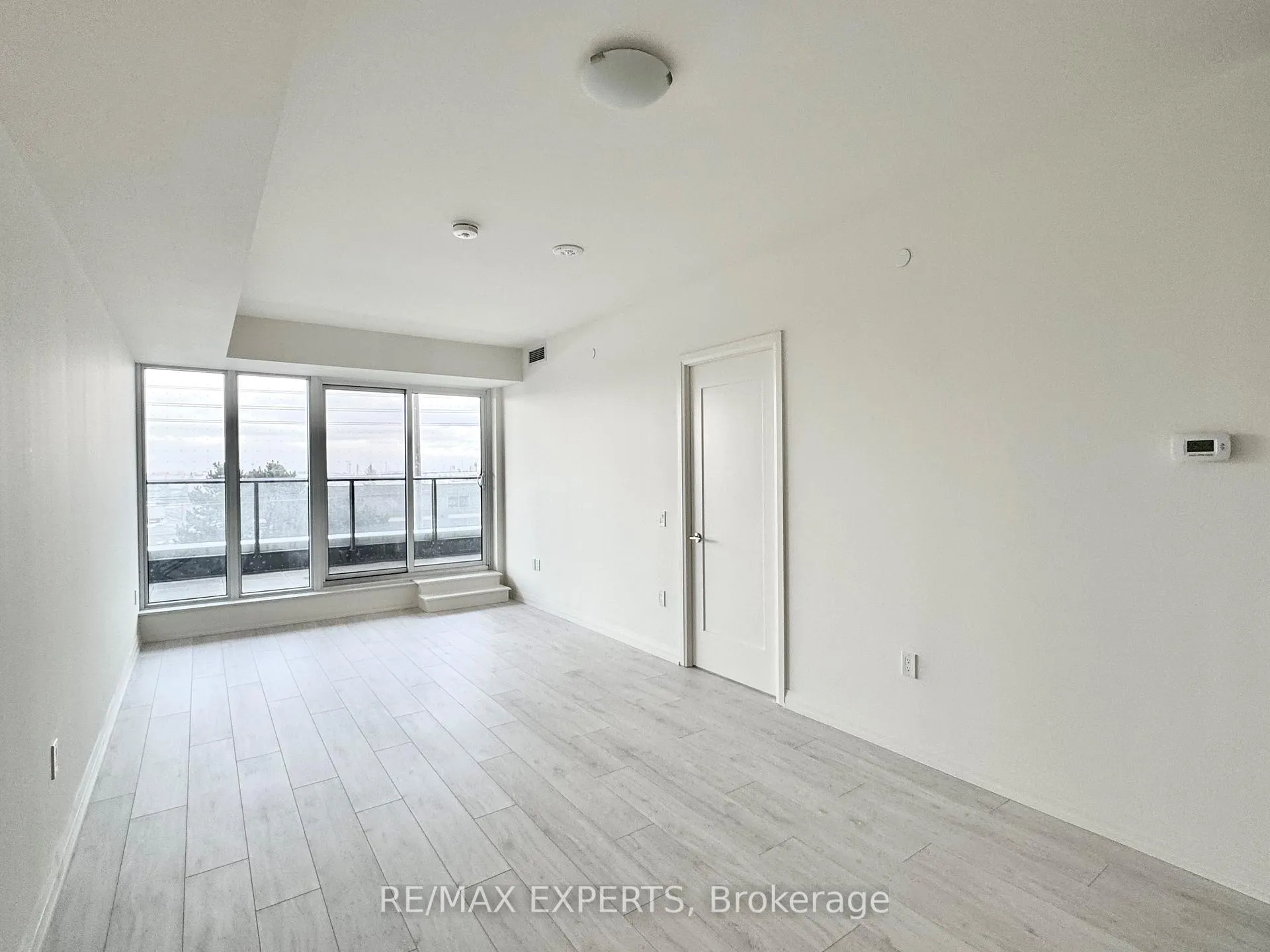 Photo 7 of Unit 221, 8960 Jane Street, Vaughan, Concord — HOMEH