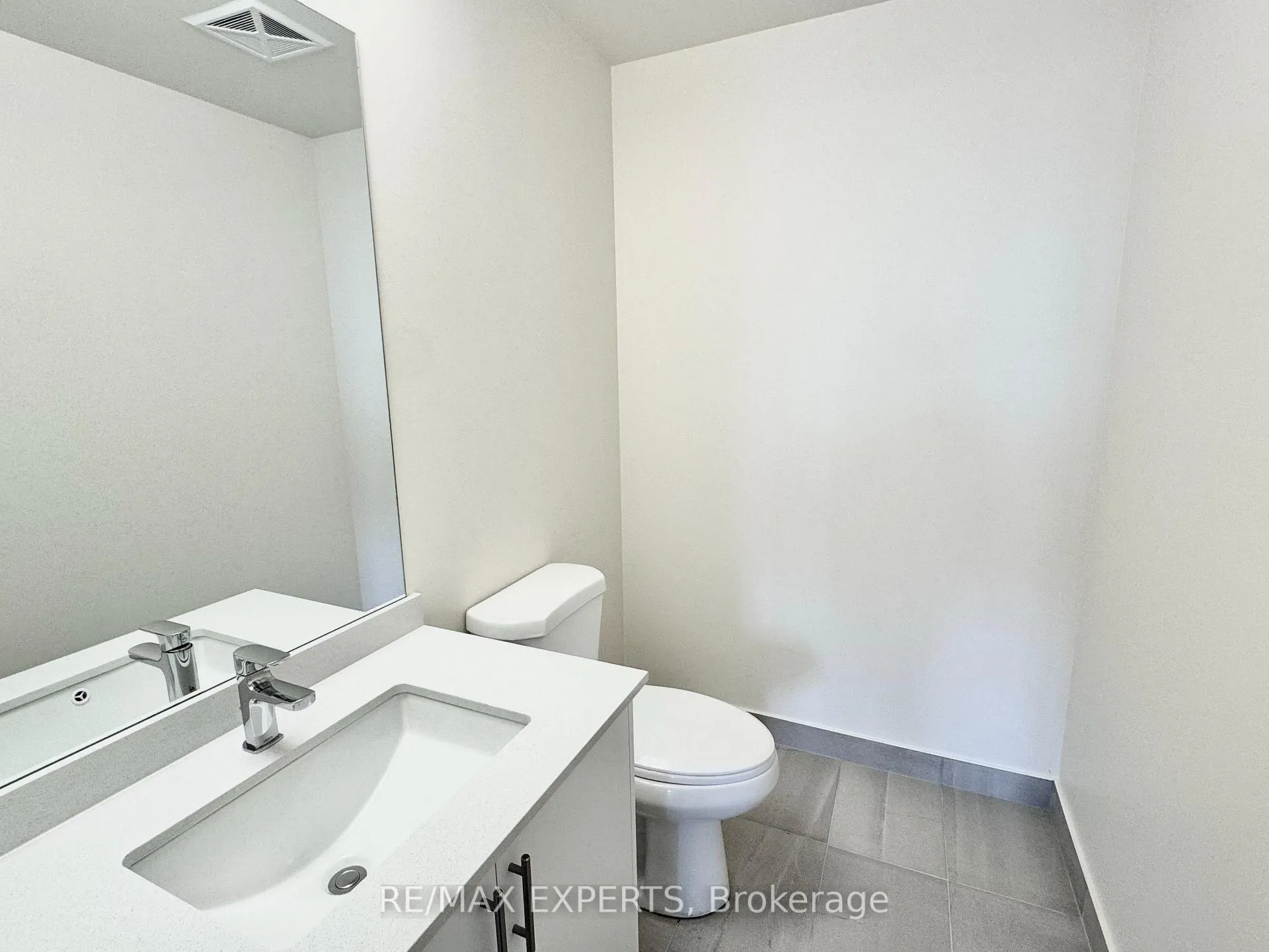 Photo 11 of Unit 221, 8960 Jane Street, Vaughan, Concord — HOMEH