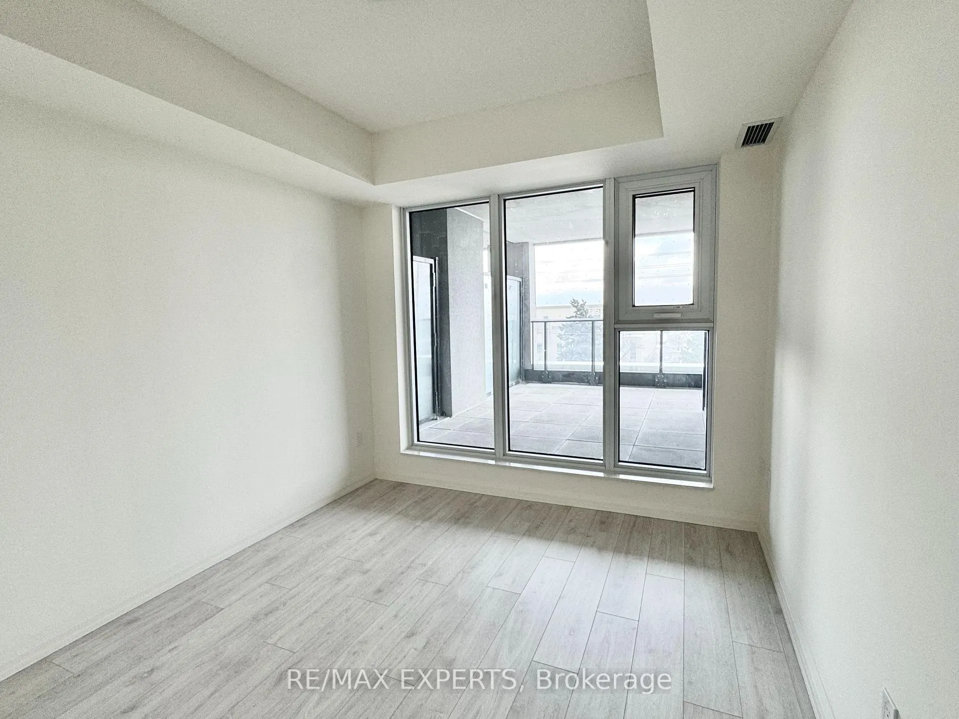 Photo 13 of Unit 221, 8960 Jane Street, Vaughan, Concord — HOMEH