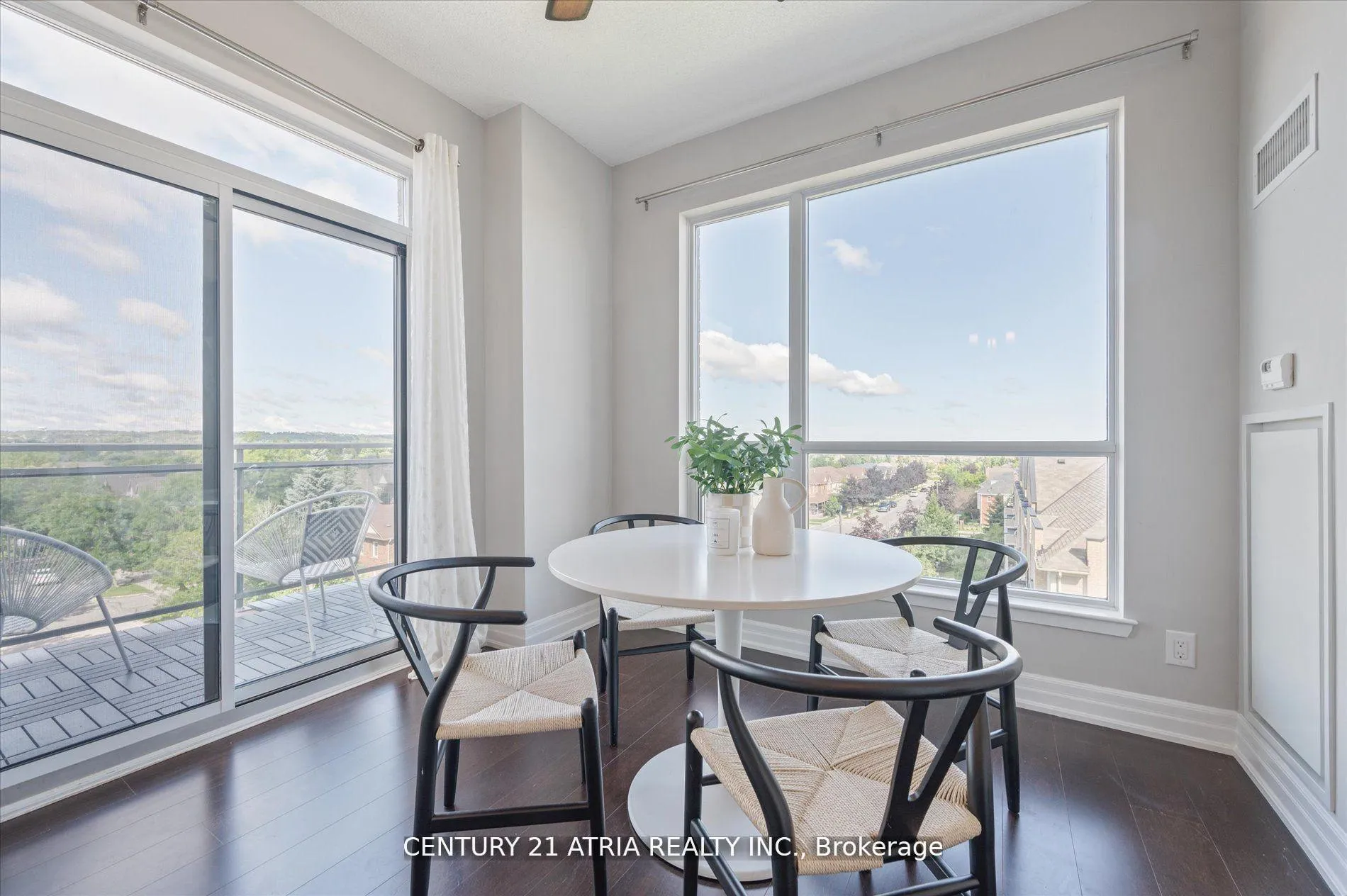 Photo 9 of Unit 423, 111 Civic Square Gate, Aurora, Bayview Wellington — HOMEH
