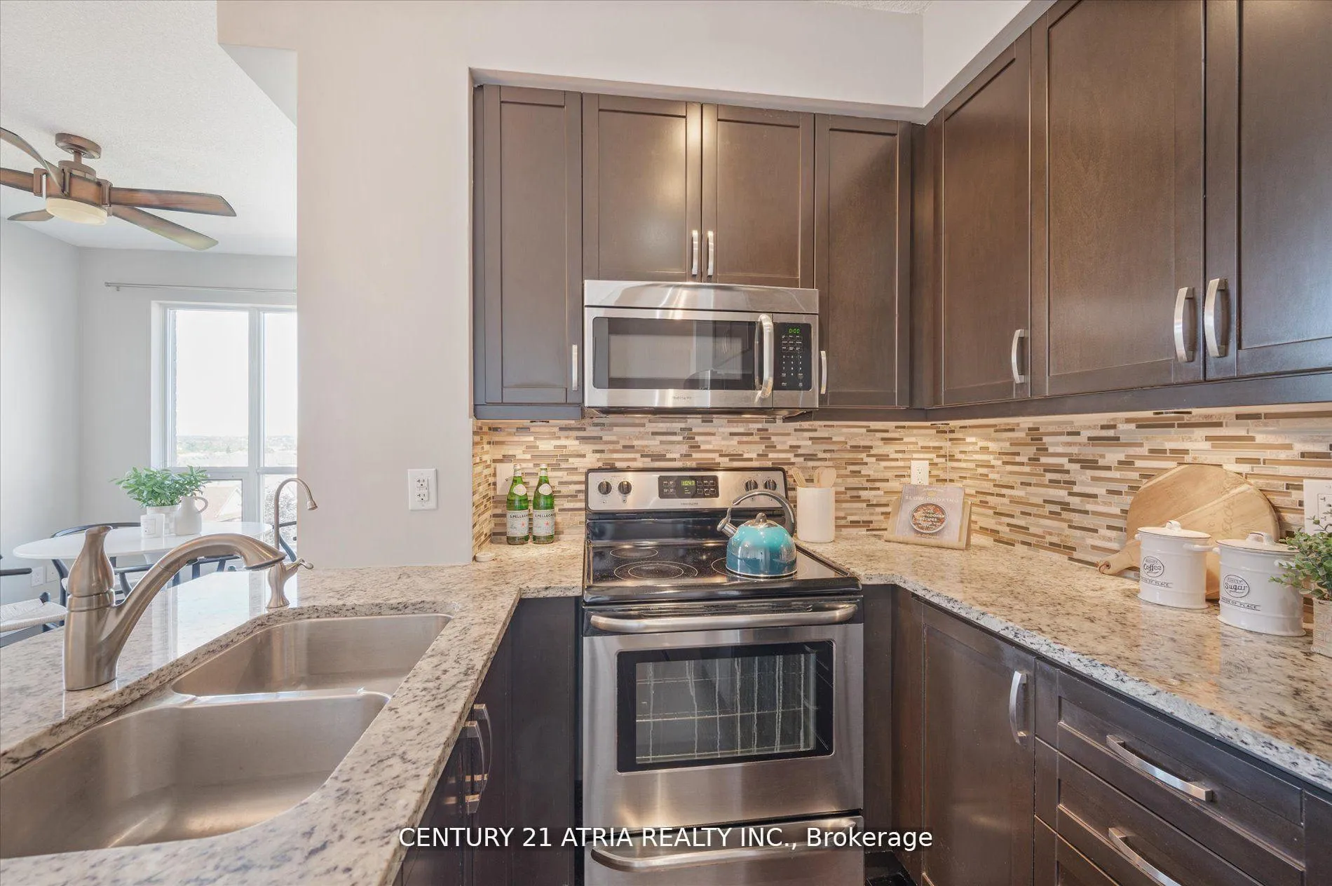 Photo 12 of Unit 423, 111 Civic Square Gate, Aurora, Bayview Wellington — HOMEH
