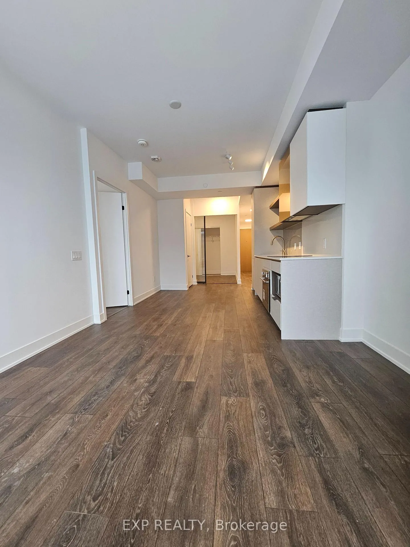 Photo 3 of Unit 209, 1285 Queen Street E, Toronto, Greenwood-Coxwell — HOMEH