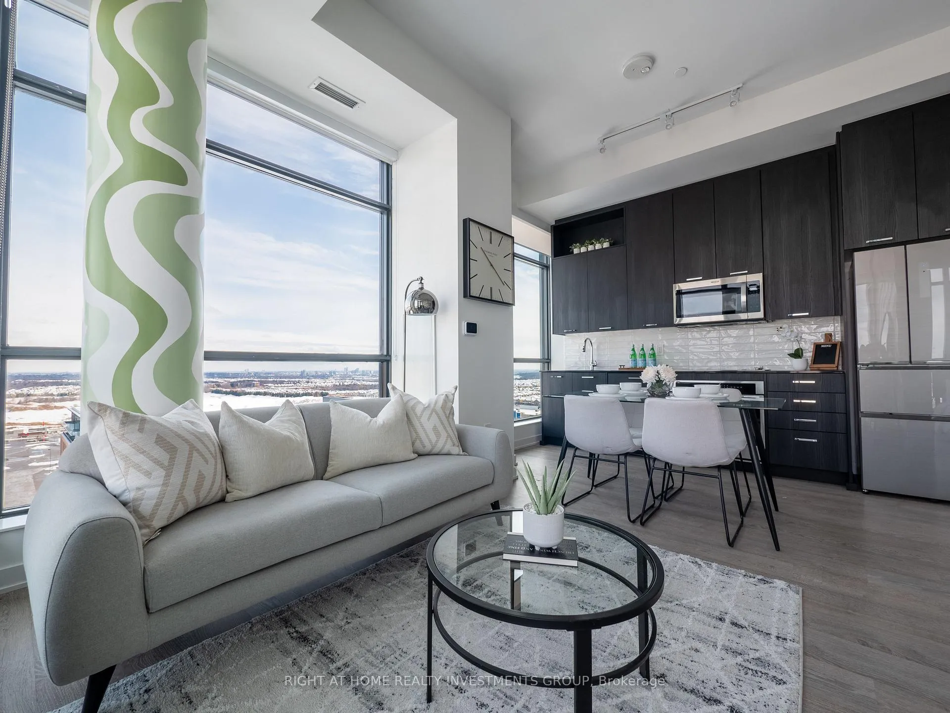 Photo 6 of Unit PH04, 120 Eagle Rock Way, Vaughan, Rural Vaughan — HOMEH