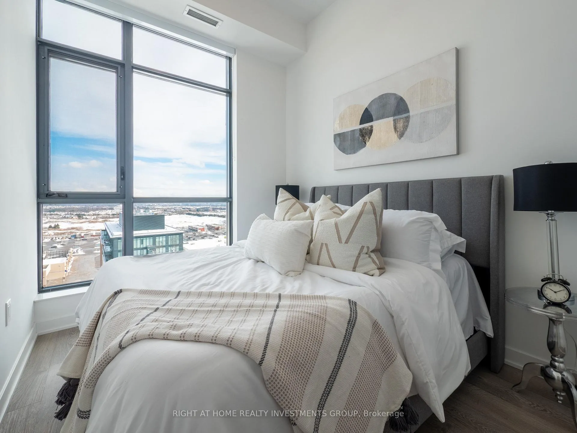 Photo 11 of Unit PH04, 120 Eagle Rock Way, Vaughan, Rural Vaughan — HOMEH