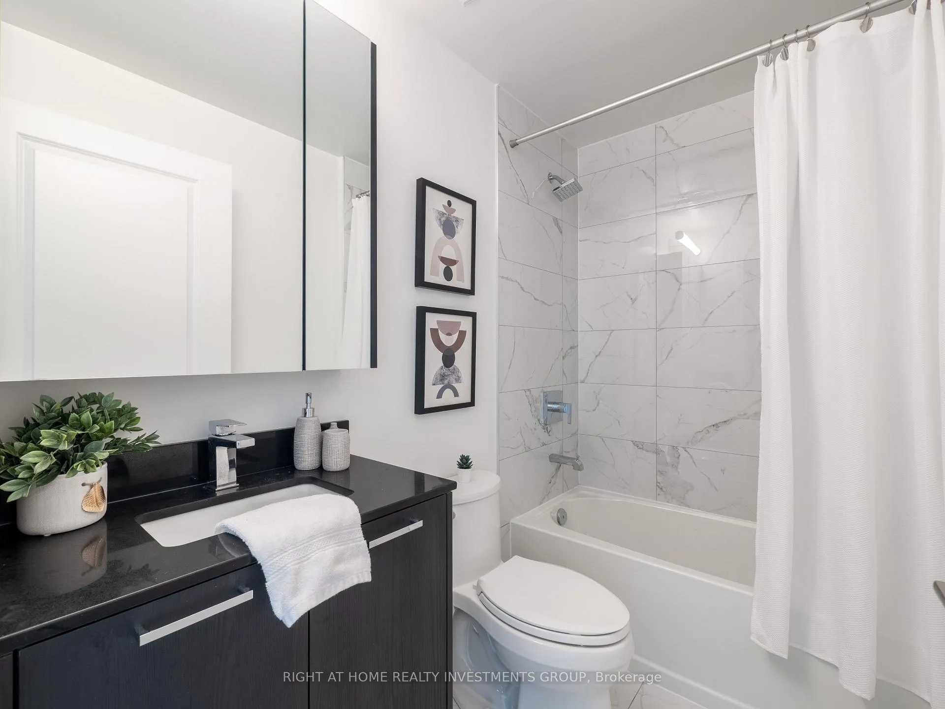 Photo 12 of Unit PH04, 120 Eagle Rock Way, Vaughan, Rural Vaughan — HOMEH