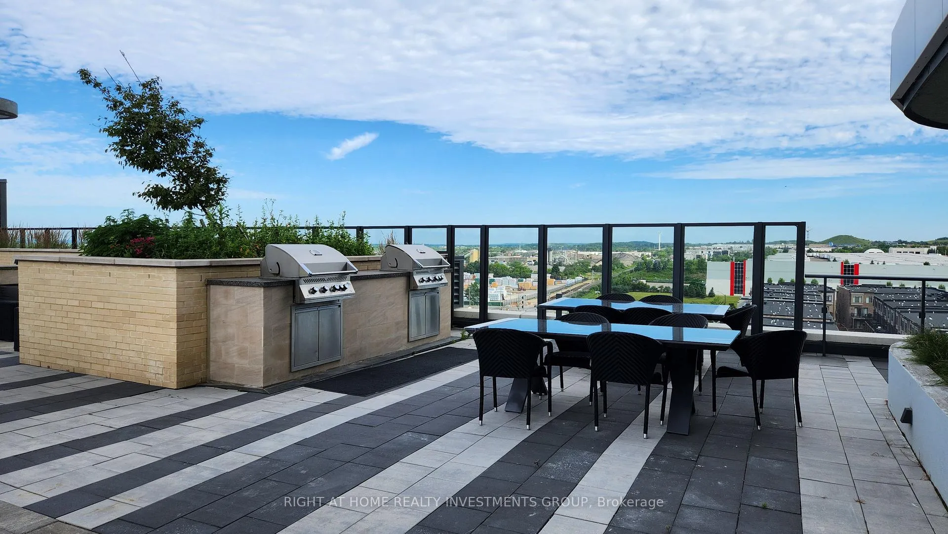 Photo 13 of Unit PH04, 120 Eagle Rock Way, Vaughan, Rural Vaughan — HOMEH