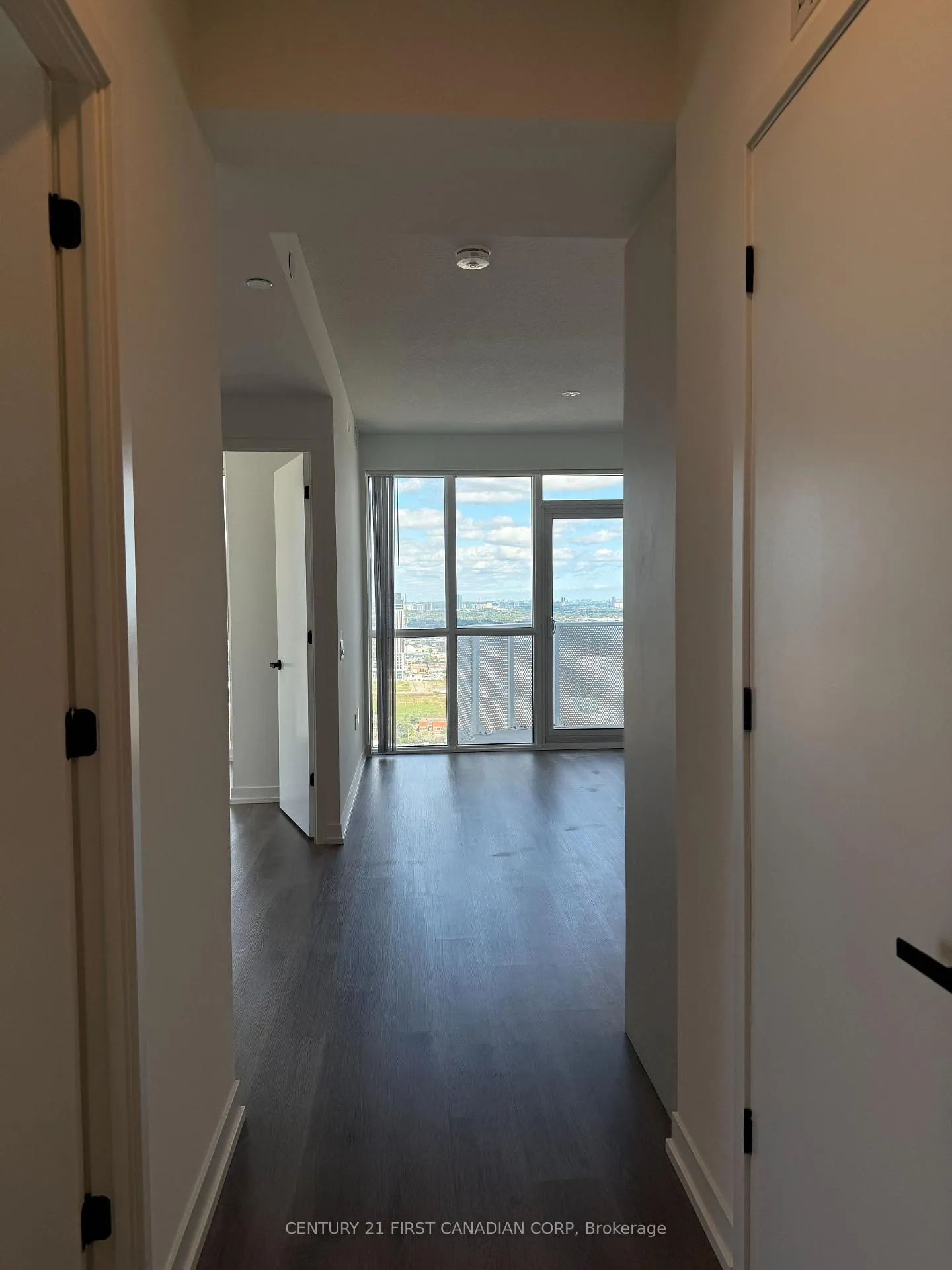 Photo 2 of Unit D-3705, 28 Interchange Way, Vaughan, Vaughan Corporate Centre — HOMEH