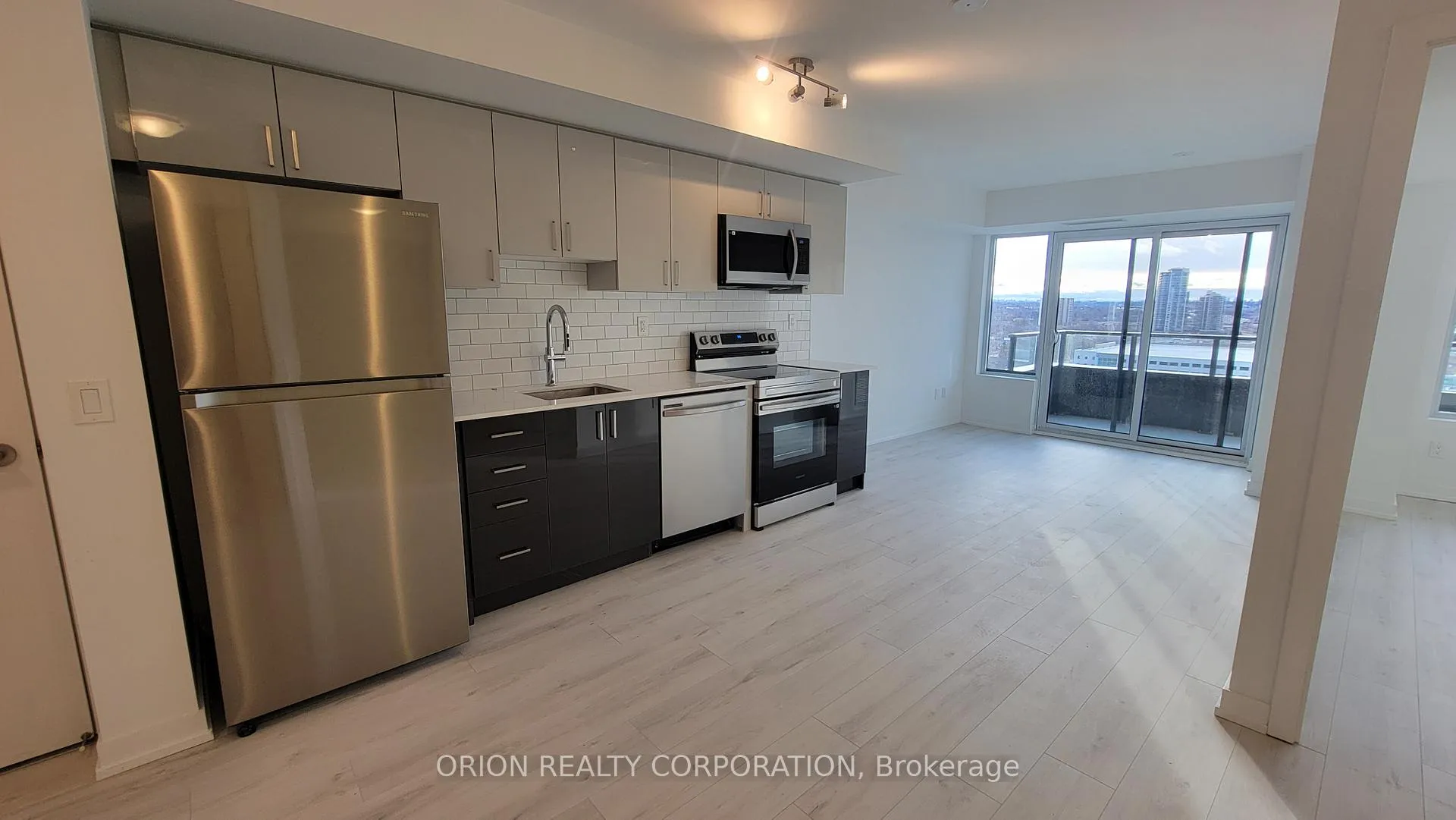 Photo 2 of Unit 1501, 1435 Celebration Drive, Pickering, Bay Ridges — HOMEH