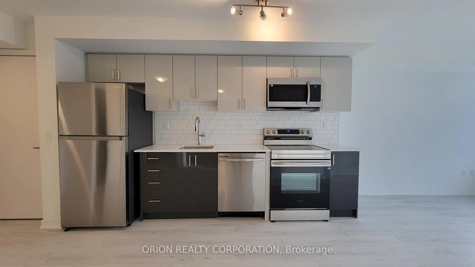Photo 3 of Unit 1501, 1435 Celebration Drive, Pickering, Bay Ridges — HOMEH