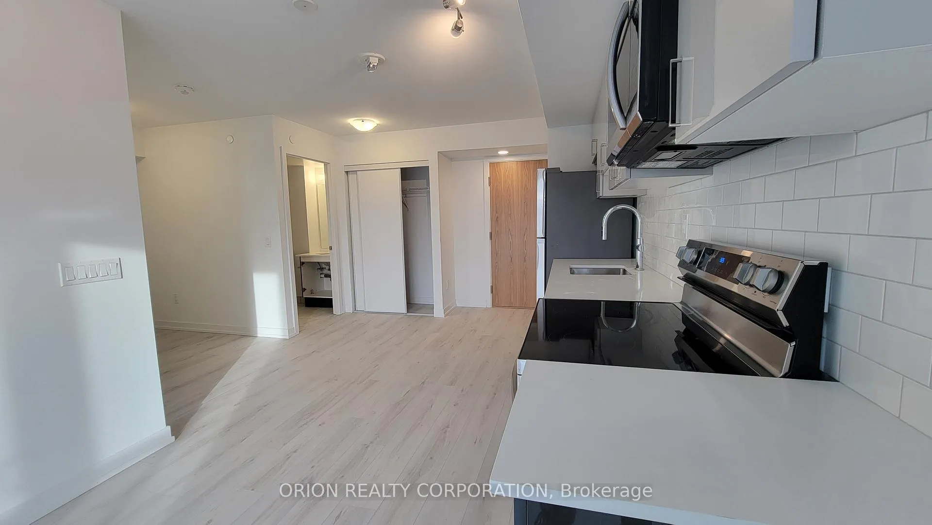 Photo 4 of Unit 1501, 1435 Celebration Drive, Pickering, Bay Ridges — HOMEH