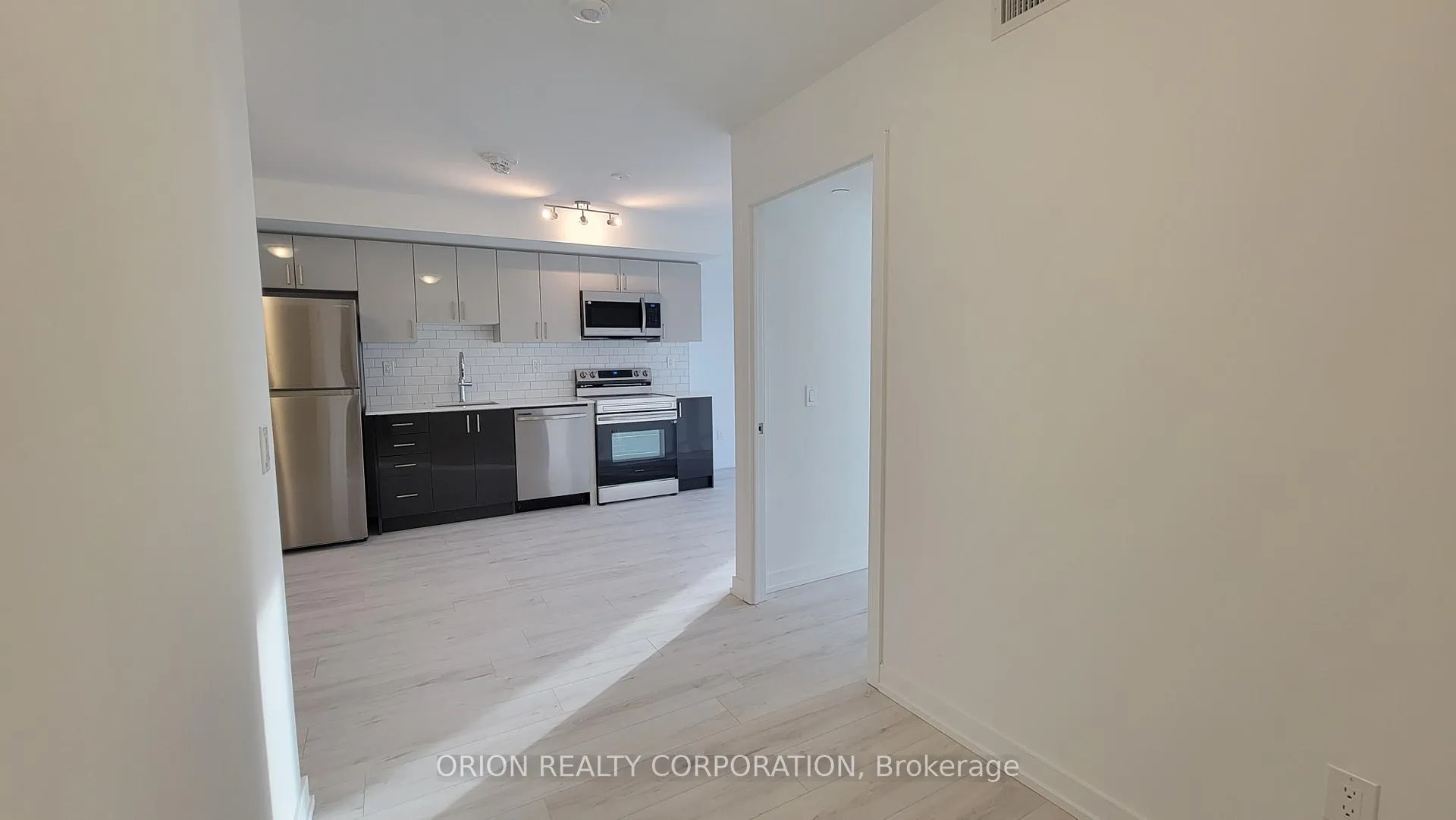 Photo 6 of Unit 1501, 1435 Celebration Drive, Pickering, Bay Ridges — HOMEH