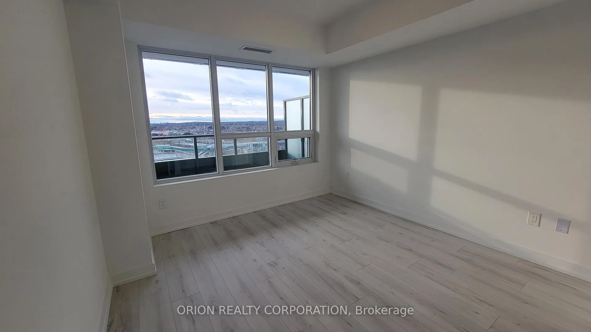 Photo 10 of Unit 1501, 1435 Celebration Drive, Pickering, Bay Ridges — HOMEH