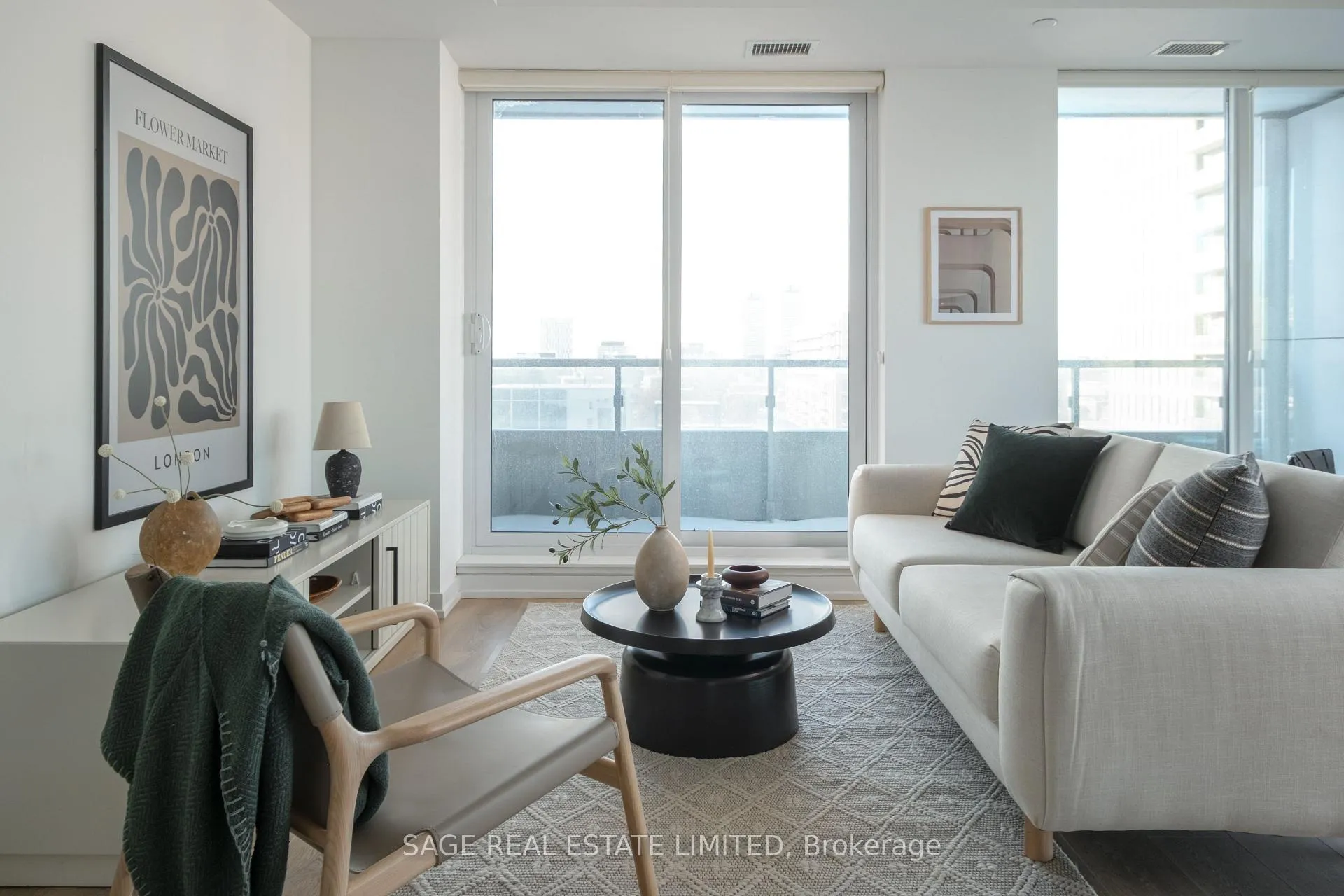 Photo 3 of Unit 805W, 225 Sumach Street, Toronto, Regent Park — HOMEH
