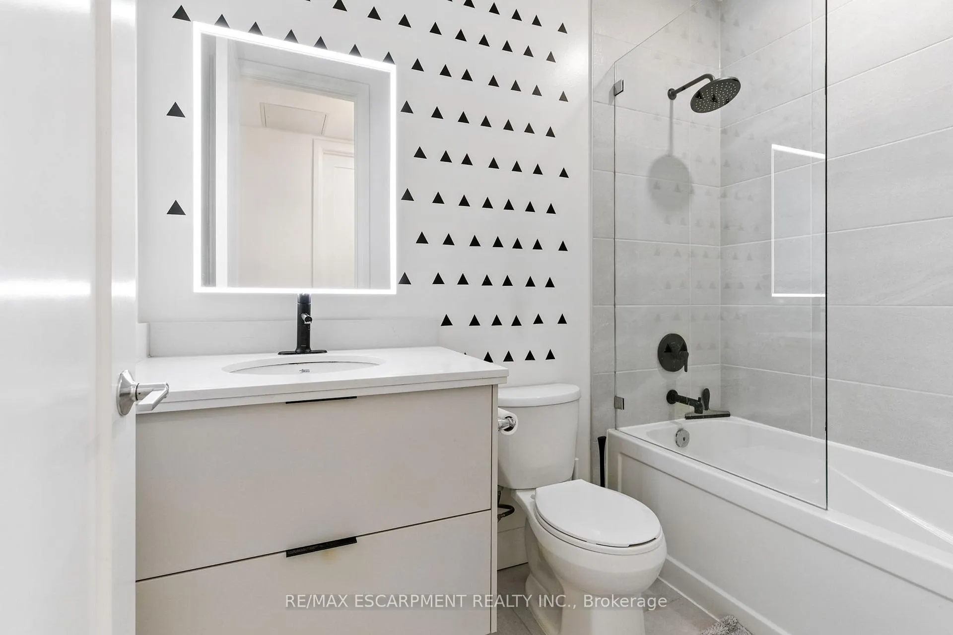 Photo 23 of Unit 523, 118 King Street E, Hamilton, Beasley — HOMEH