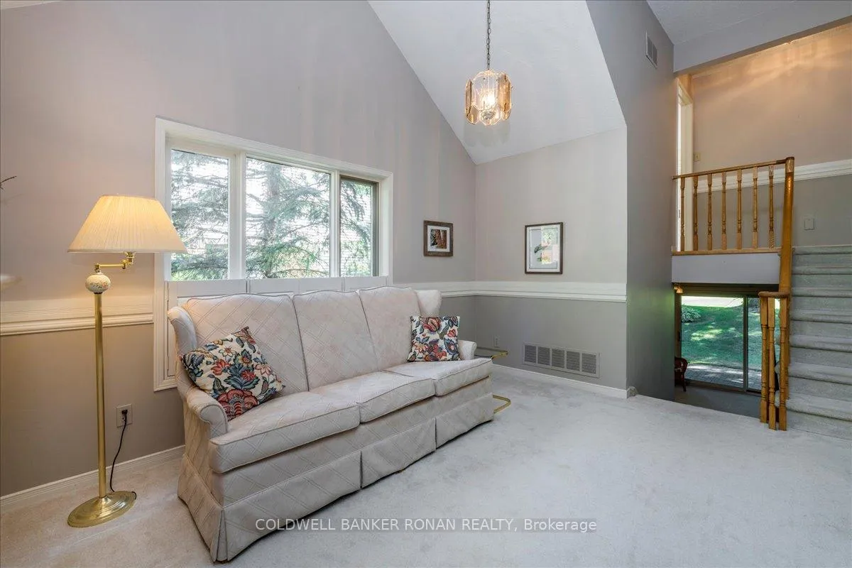 Photo 6 of 126 Green Briar Road, New Tecumseth, Alliston — HOMEH