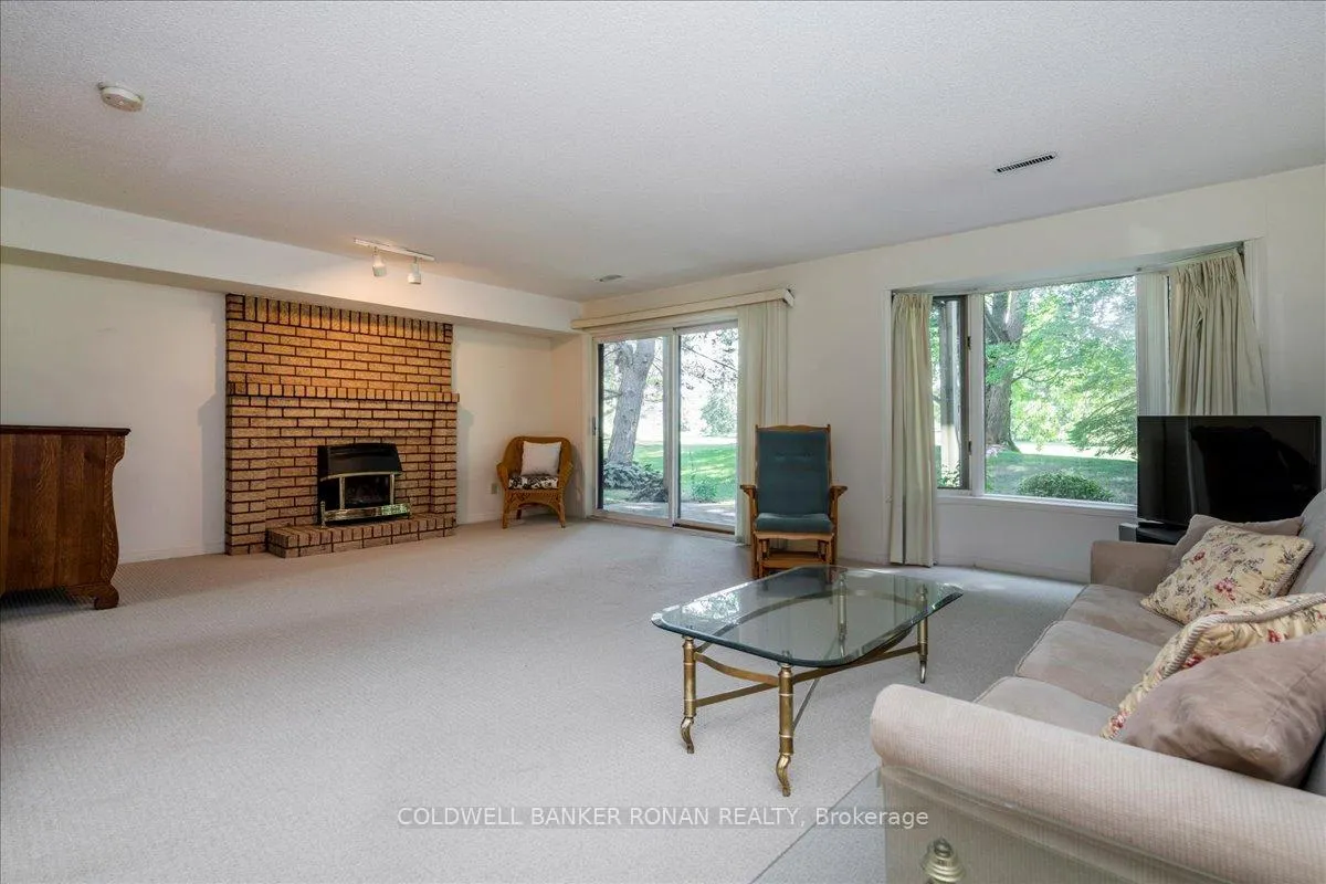 Photo 16 of 126 Green Briar Road, New Tecumseth, Alliston — HOMEH