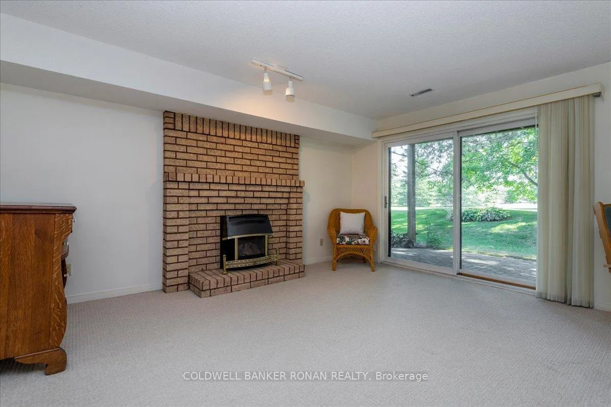 Photo 17 of 126 Green Briar Road, New Tecumseth, Alliston — HOMEH