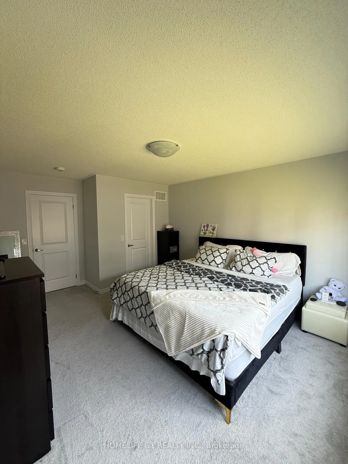 Photo 7 of 1115 Thompson Drive, Oshawa, Kedron — HOMEH