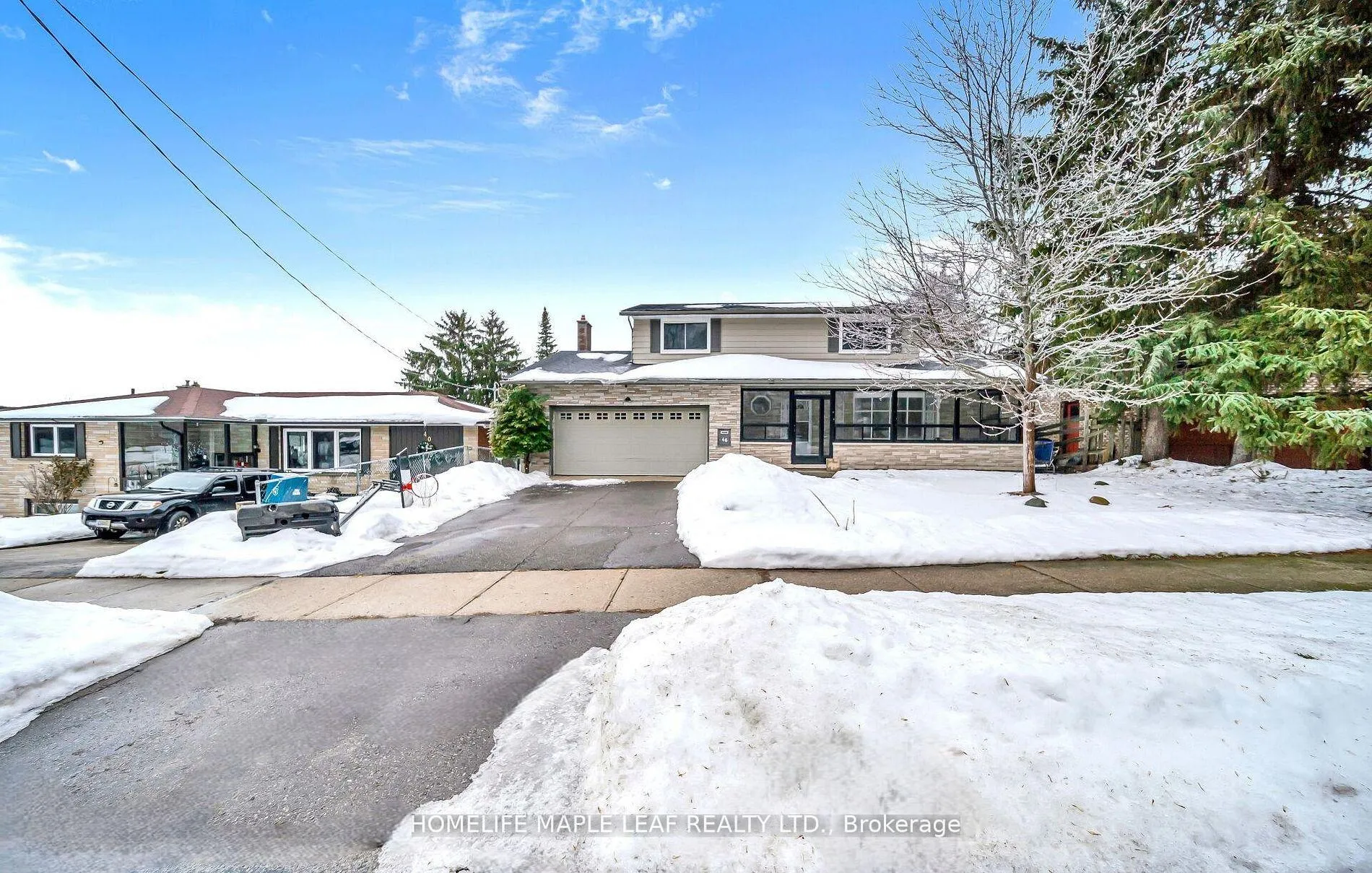 Photo 2 of 46 Chicopee Terrace, Kitchener — HOMEH