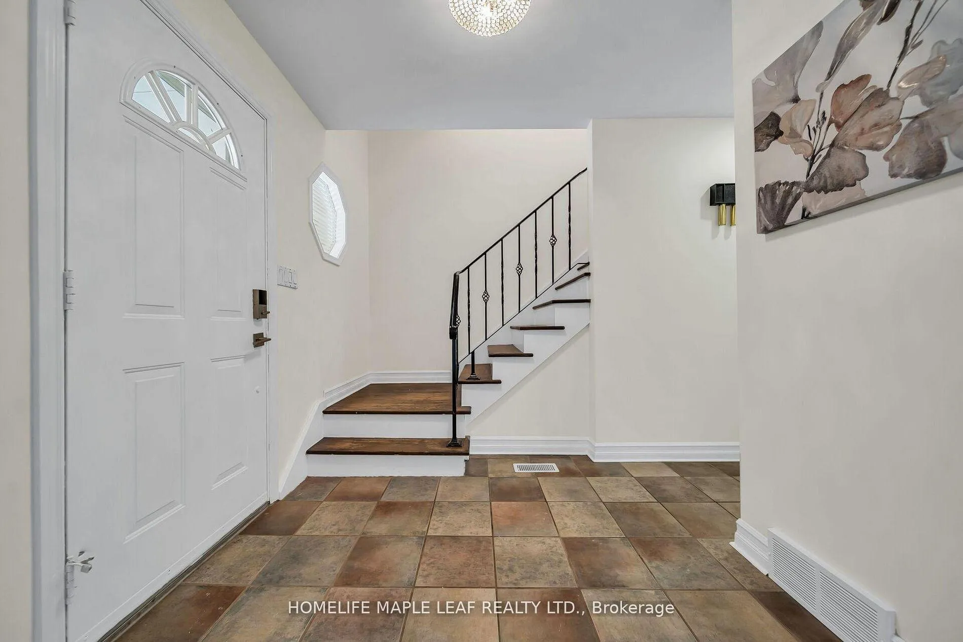 Photo 5 of 46 Chicopee Terrace, Kitchener — HOMEH