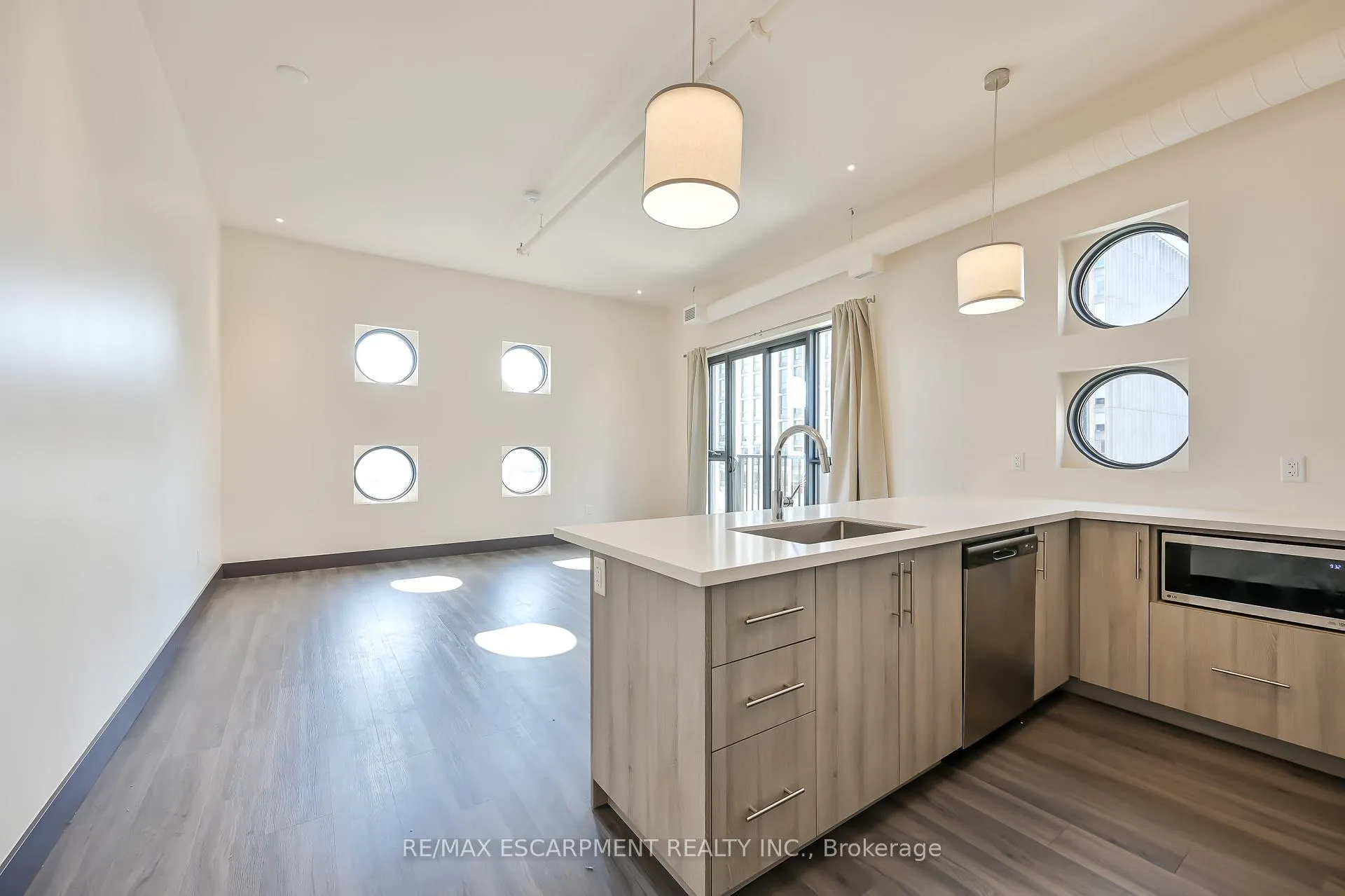 Photo 1 of Unit 601, 121 King Street E, Hamilton, Beasley — HOMEH