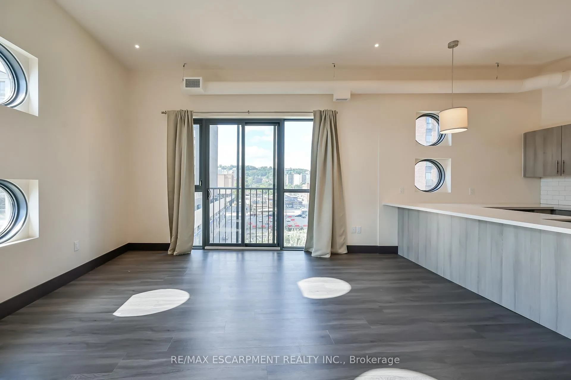 Photo 3 of Unit 601, 121 King Street E, Hamilton, Beasley — HOMEH