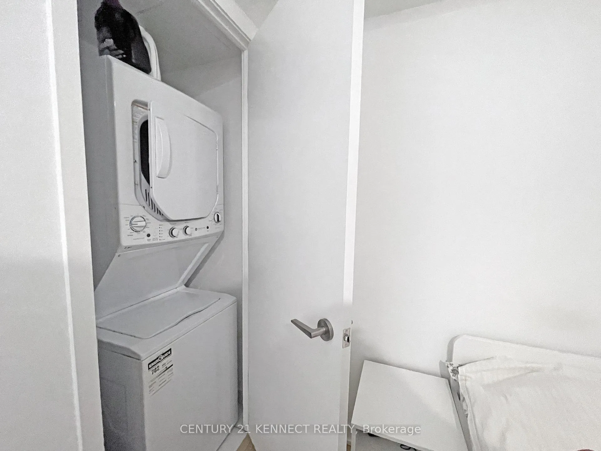 Photo 15 of Unit 1611, 501 Yonge Street, Toronto, Church-Yonge Corridor — HOMEH
