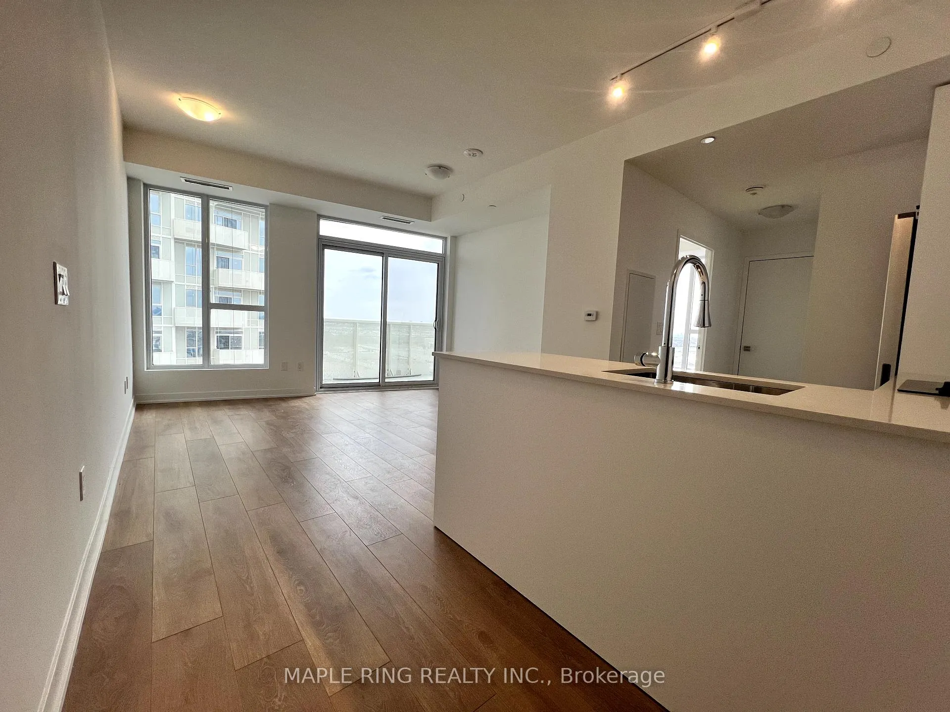 Photo 4 of Unit 1518, 10 Abeja Road, Vaughan, Concord — HOMEH