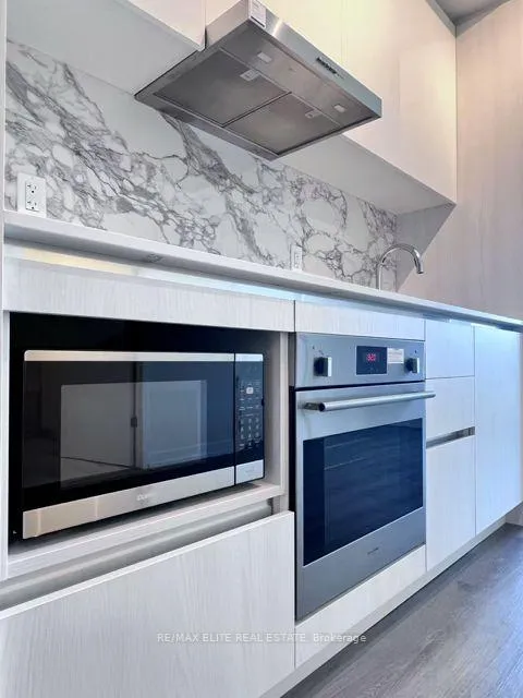 Photo 3 of Unit 1705, 225 Commerce Street, Vaughan, Vaughan Corporate Centre — HOMEH