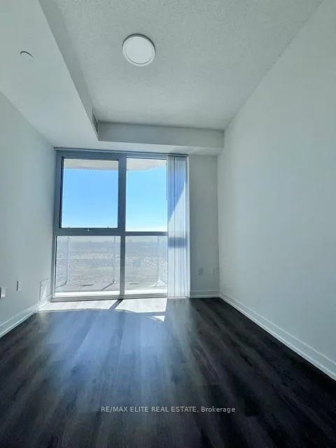 Photo 10 of Unit 1705, 225 Commerce Street, Vaughan, Vaughan Corporate Centre — HOMEH