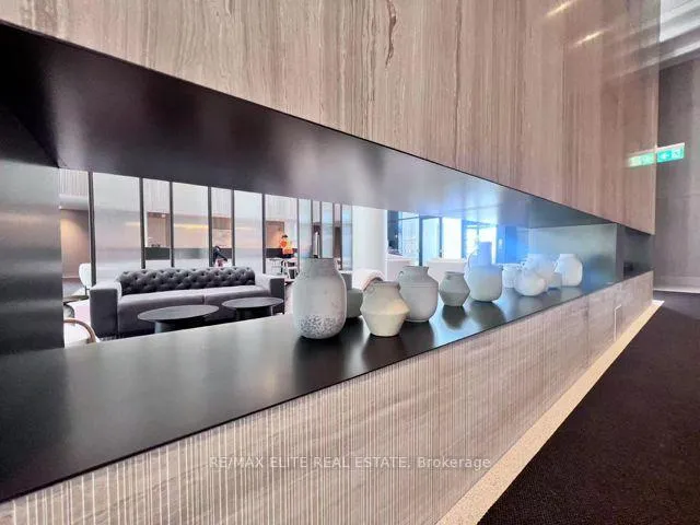 Photo 19 of Unit 1705, 225 Commerce Street, Vaughan, Vaughan Corporate Centre — HOMEH