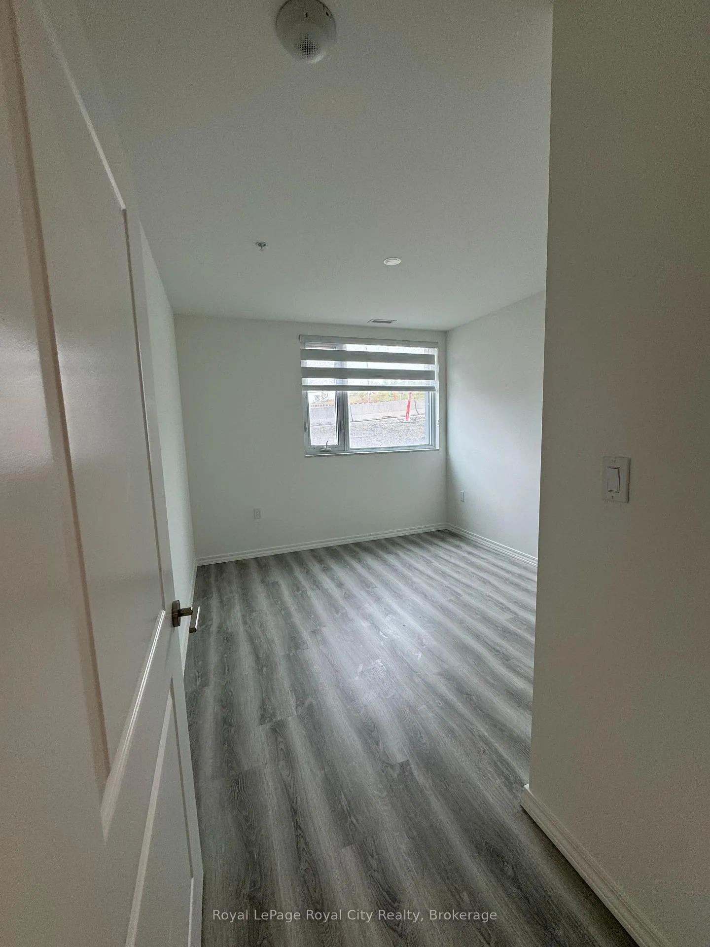 Photo 12 of Unit 211, 1098 Paisley Road, Guelph, Willow West/Sugarbush/West Acres — HOMEH