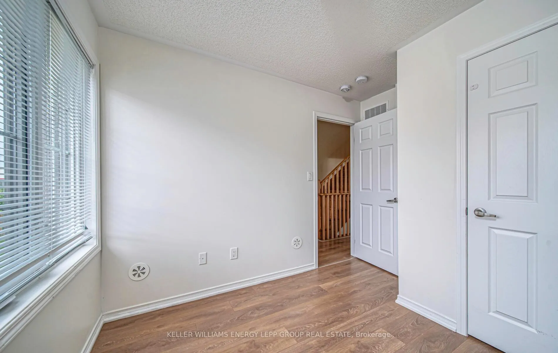Photo 15 of 193 Danzatore Path, Oshawa, Windfields — HOMEH