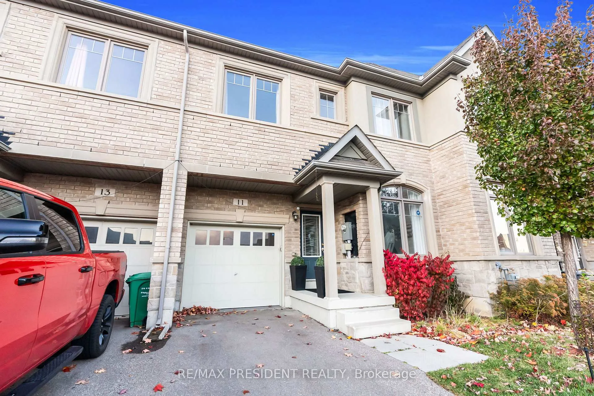 Photo 5 of 11 Oliana Way, Brampton, Bram West — HOMEH