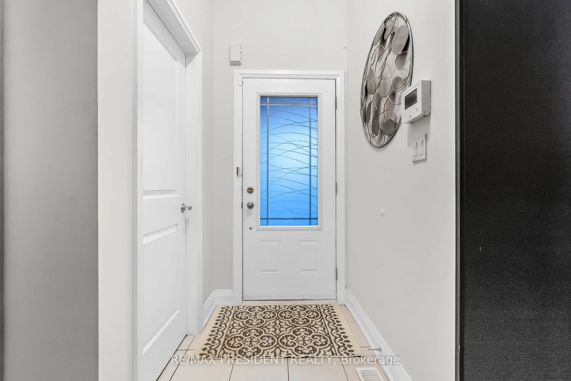 Photo 7 of 11 Oliana Way, Brampton, Bram West — HOMEH