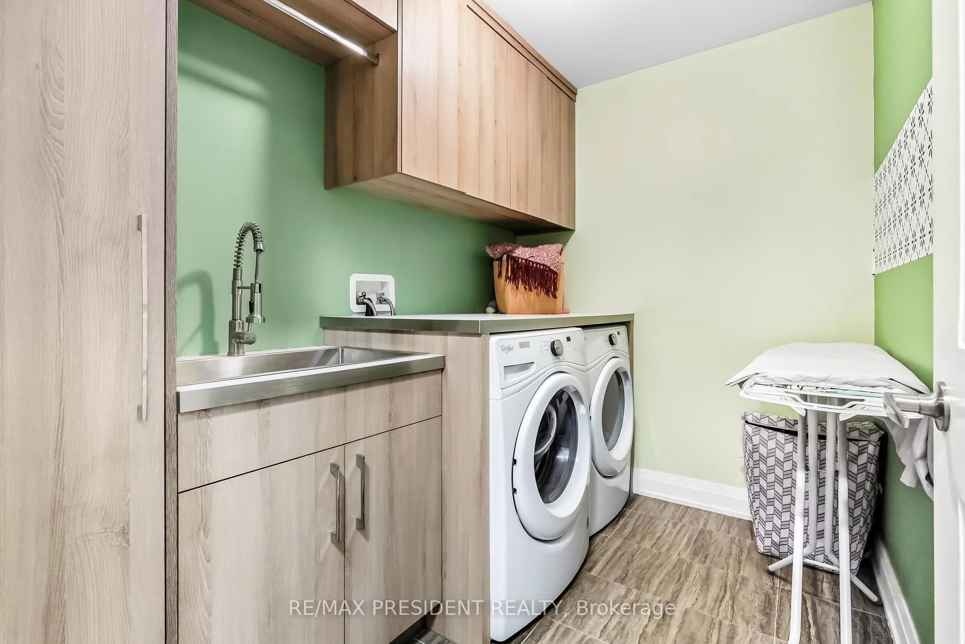 Photo 43 of 11 Oliana Way, Brampton, Bram West — HOMEH