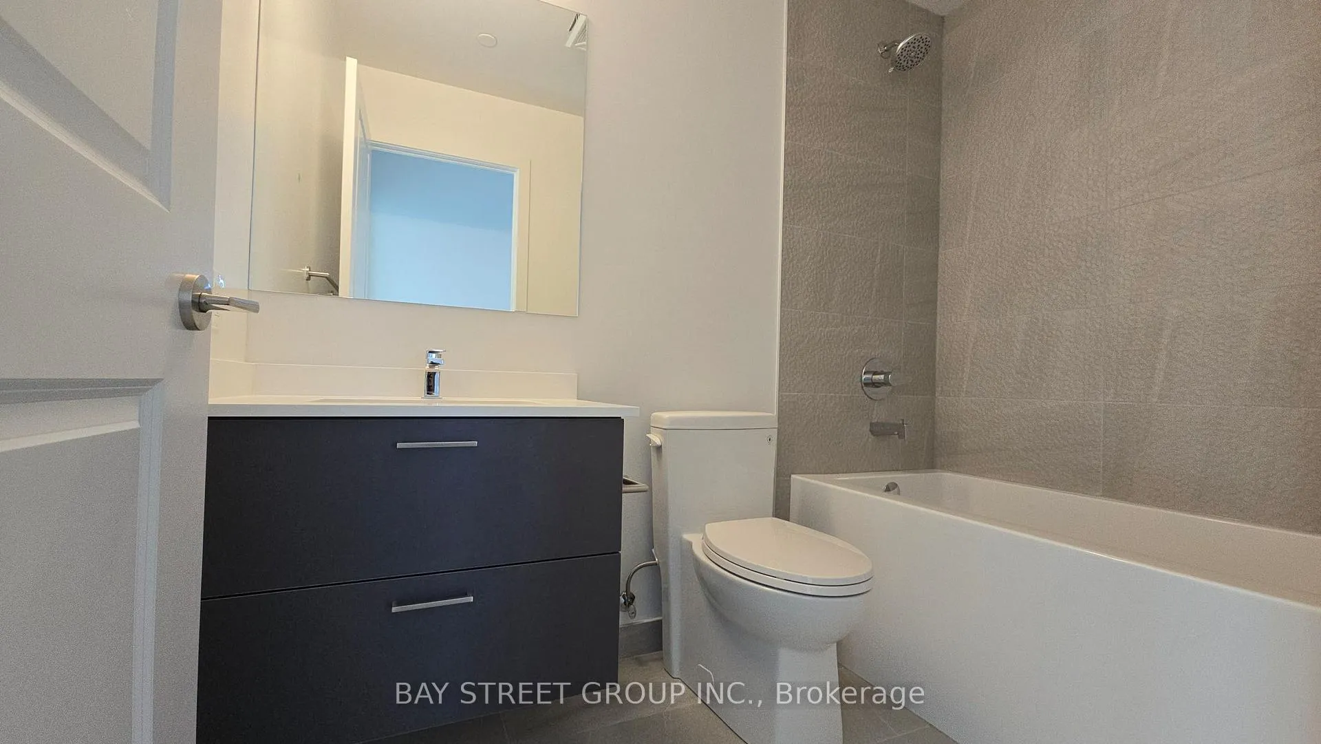 Photo 10 of Unit 2711B, 50 Upper Mall Way, Vaughan, Brownridge — HOMEH