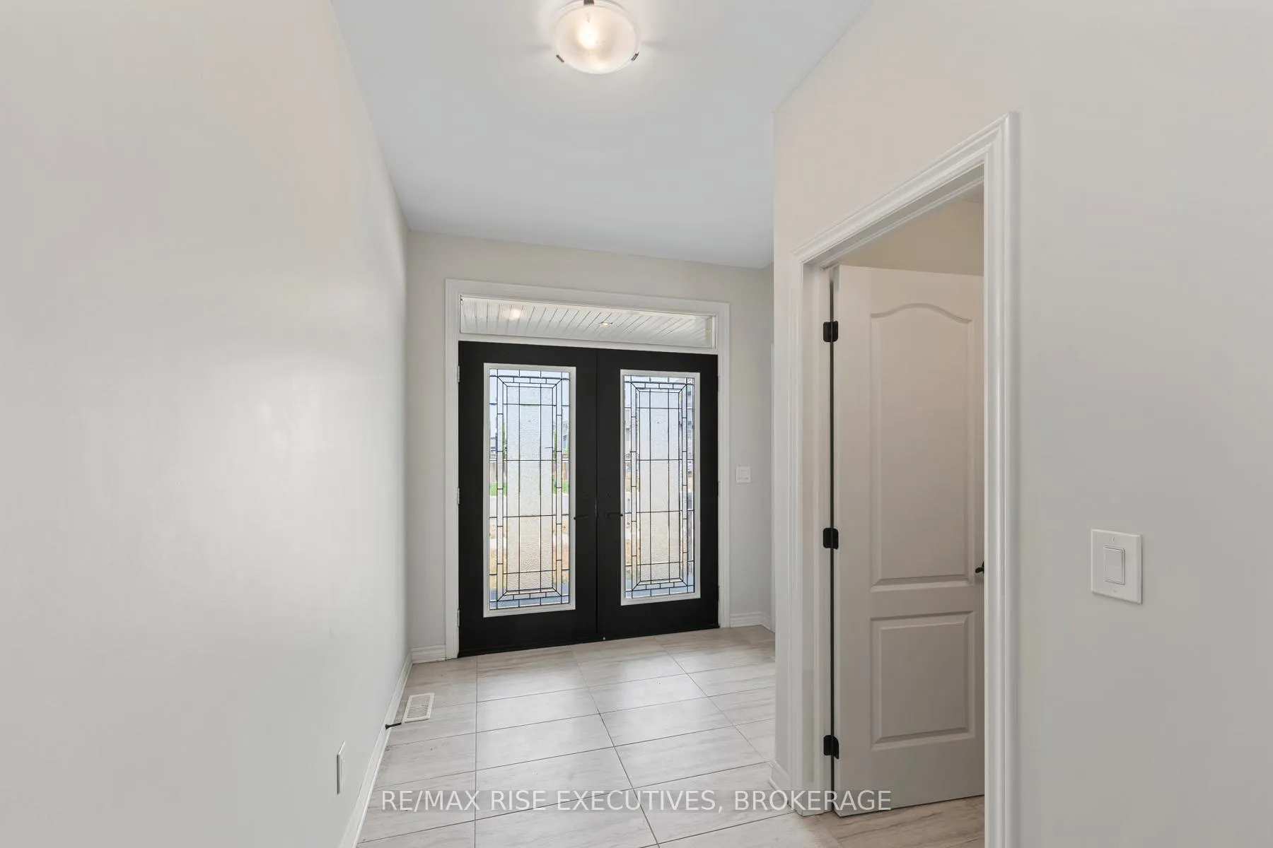 Photo 9 of 648 Halloway Drive, Kingston, Kingston East (Incl Barret Crt) — HOMEH
