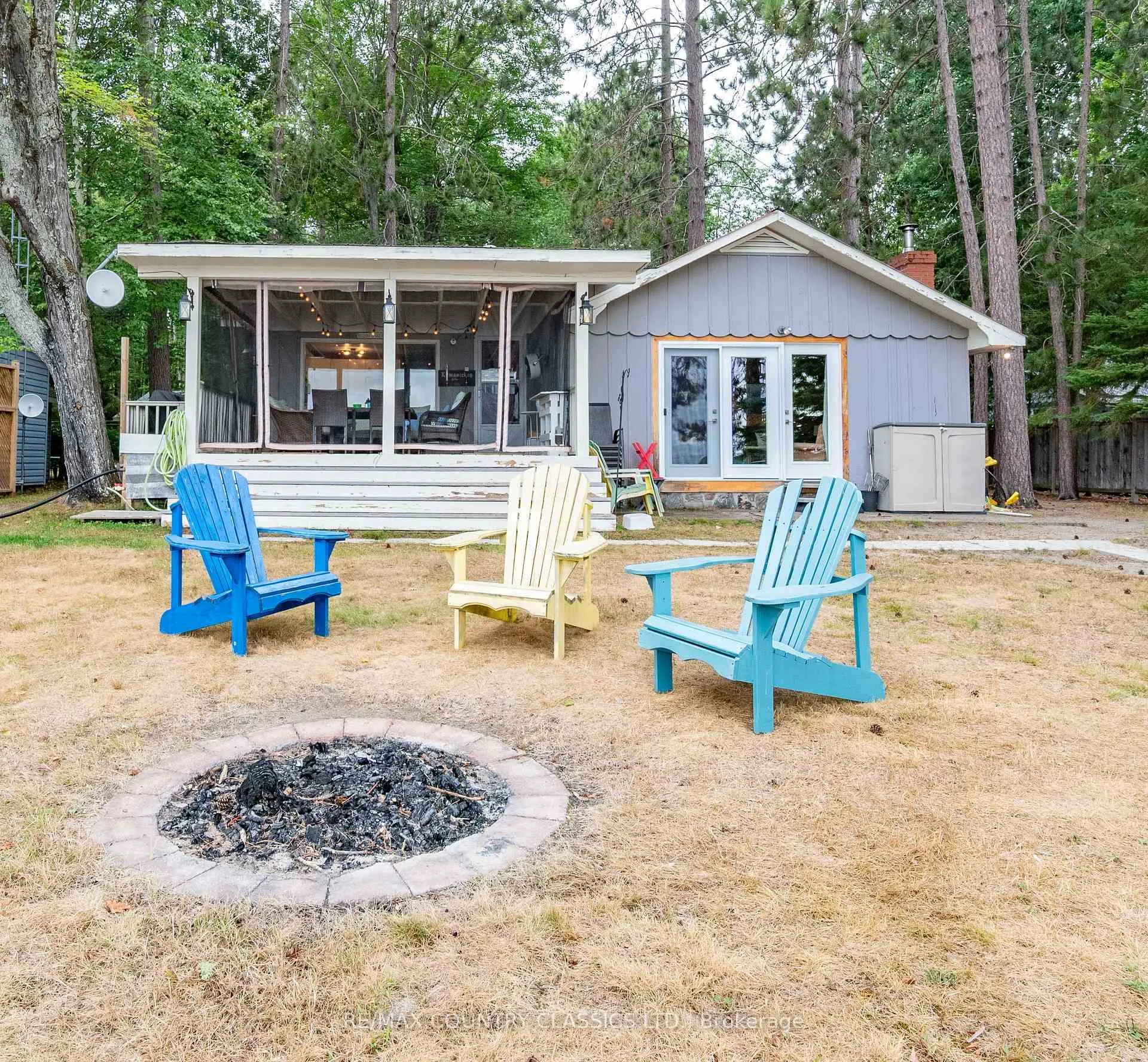 Photo of 1258 Kamaniskeg Lake Road