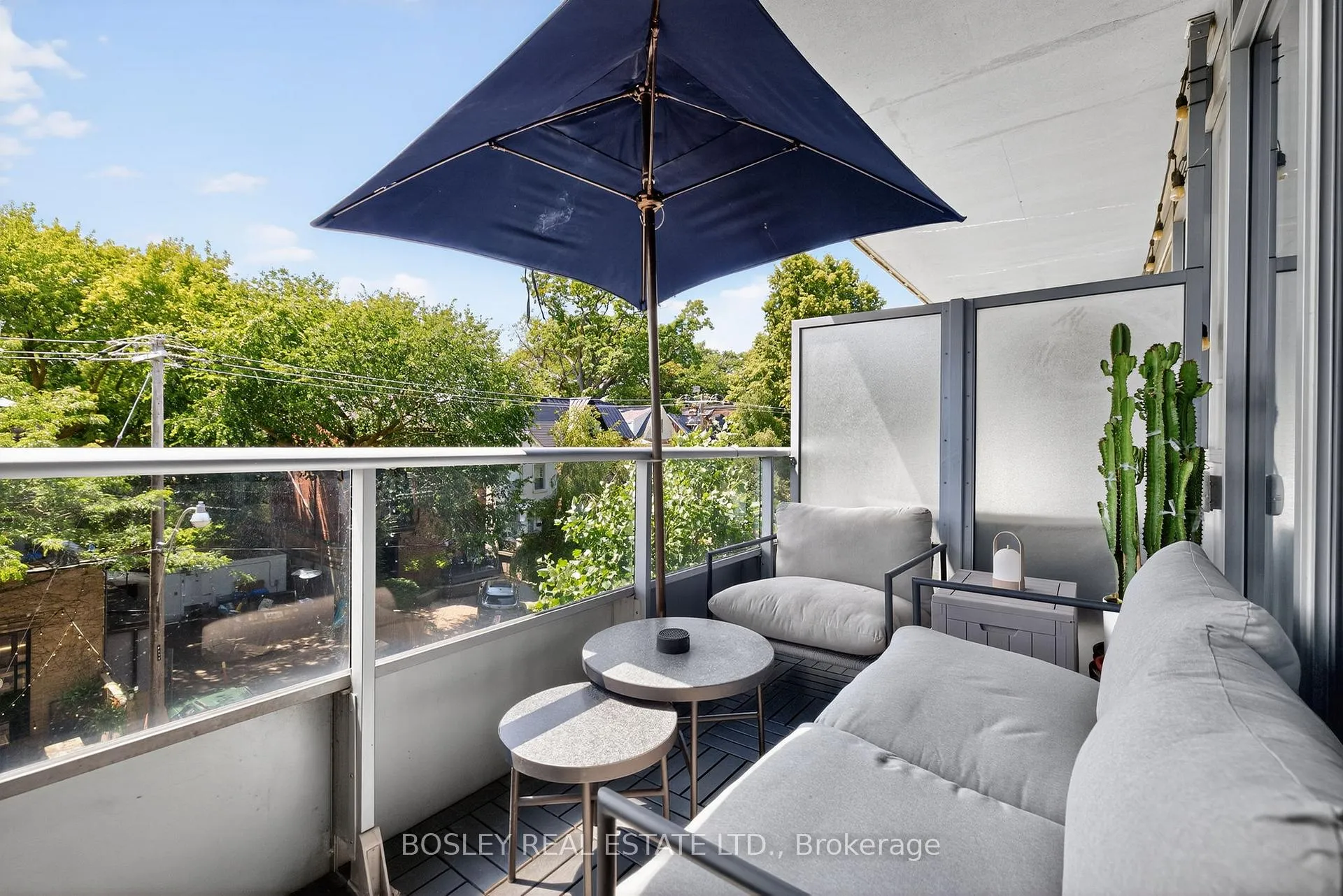 Photo 12 of Unit 305, 1960 Queen Street E, Toronto, The Beaches — HOMEH