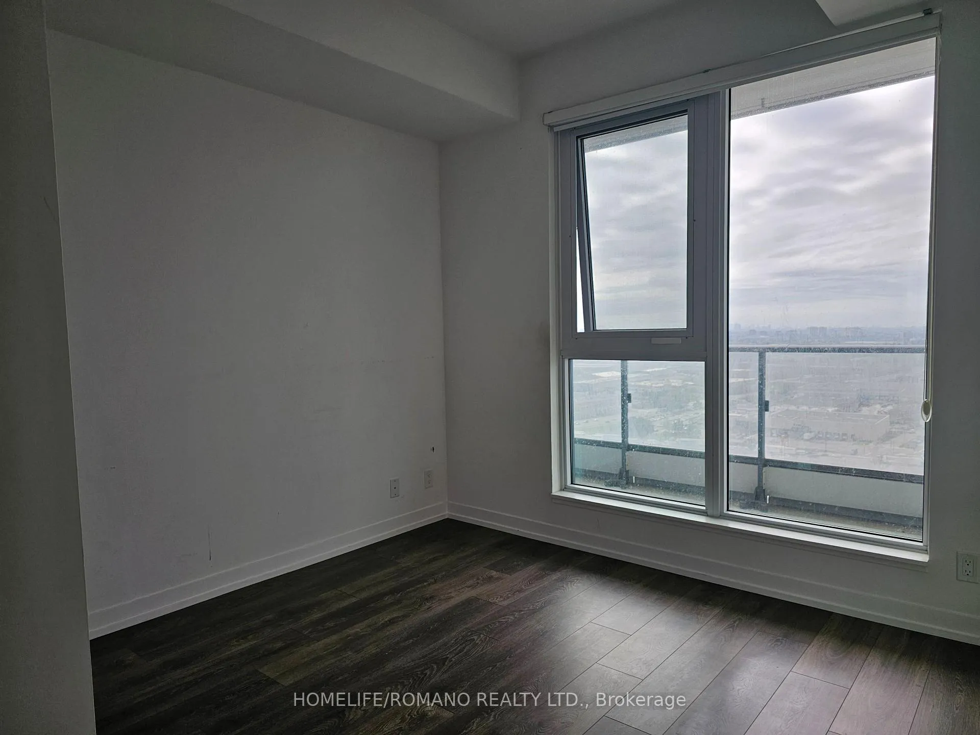 Photo 10 of Unit 2706, 5 Buttermill Avenue, Vaughan, Vaughan Corporate Centre — HOMEH