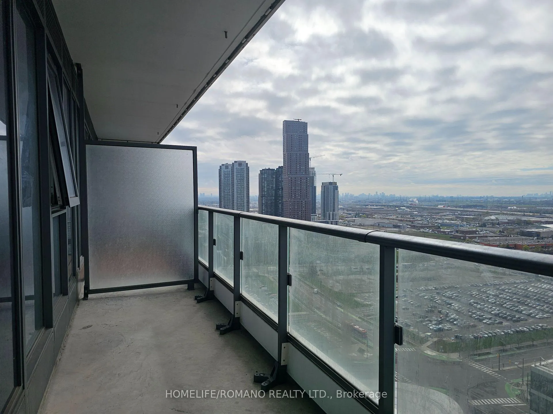 Photo 16 of Unit 2706, 5 Buttermill Avenue, Vaughan, Vaughan Corporate Centre — HOMEH