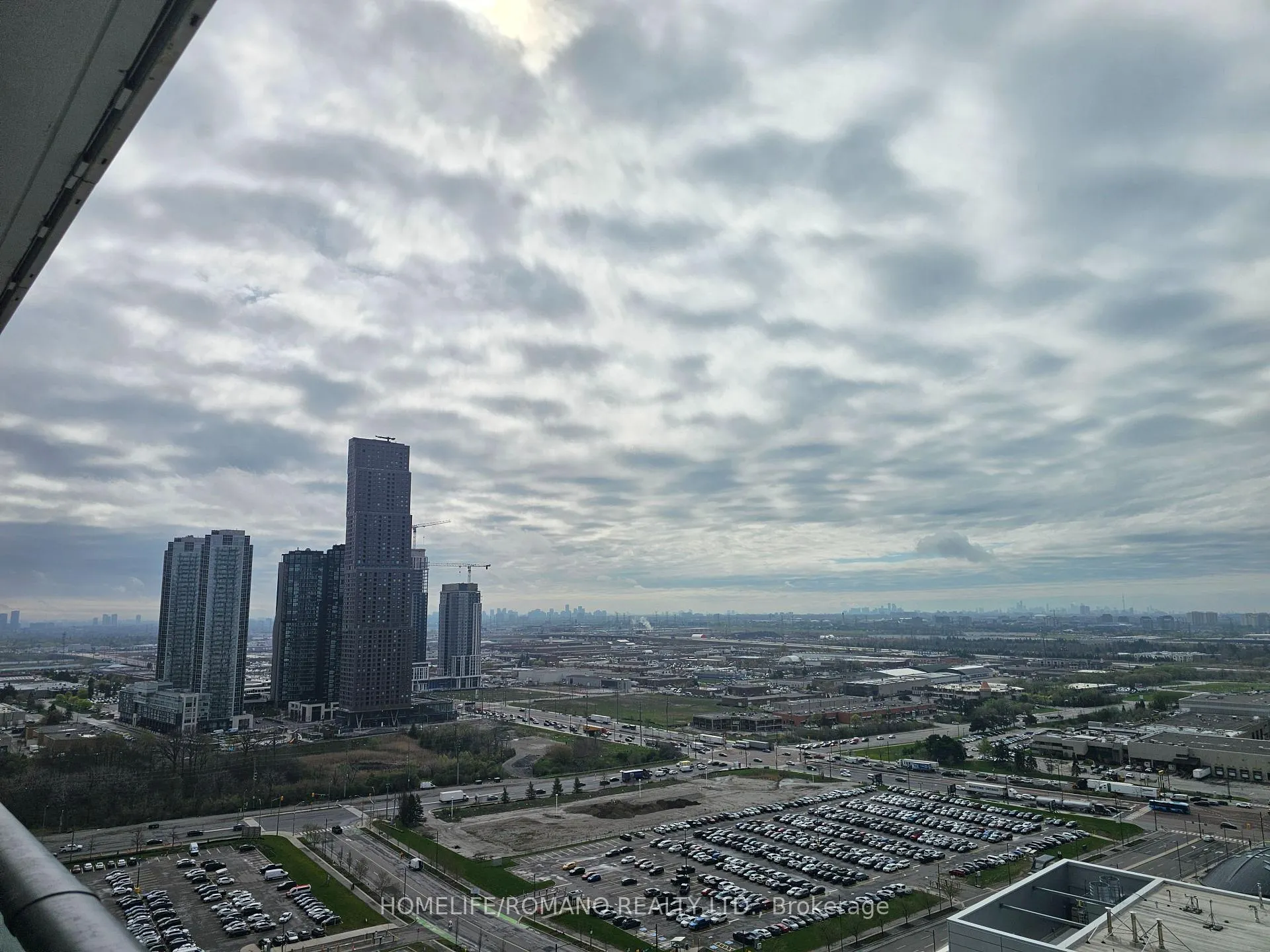 Photo 17 of Unit 2706, 5 Buttermill Avenue, Vaughan, Vaughan Corporate Centre — HOMEH